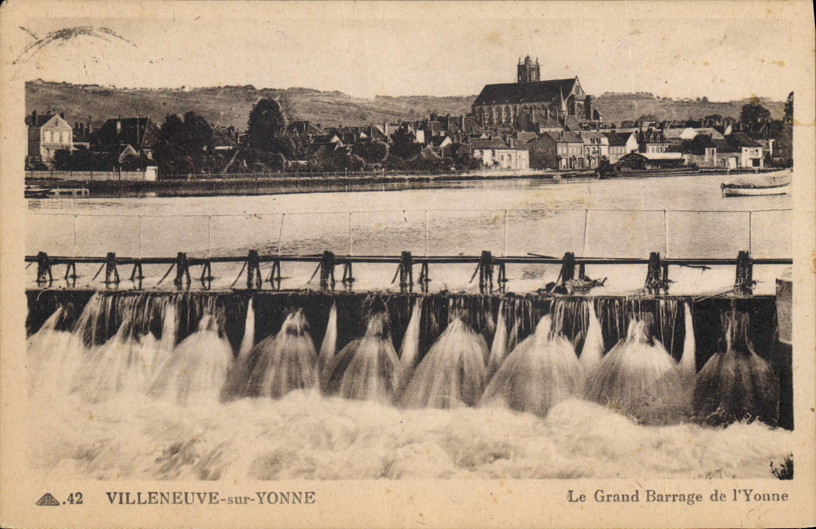 Villeneuve-sur-Yonne — Le Grand Barrage de l'Yonne — éditeur CPAPHIL n°42