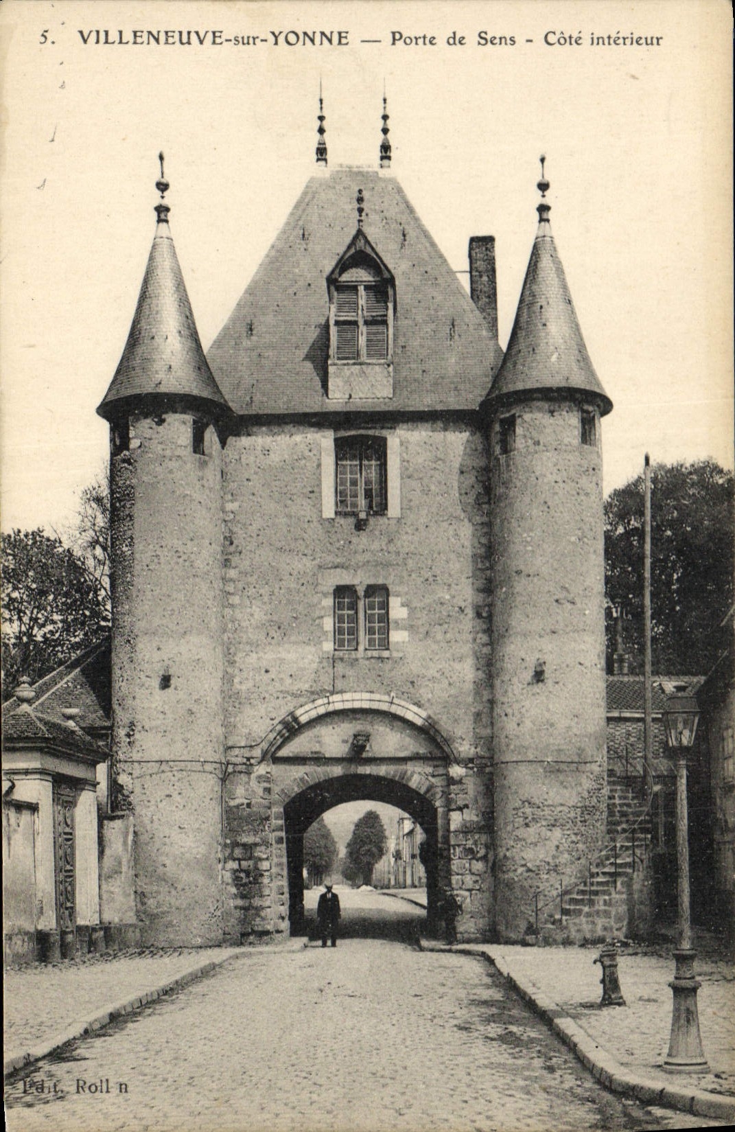 Villeneuve-sur-Yonne — Porte de Sens — Innenseite — Verlag Roll n°5