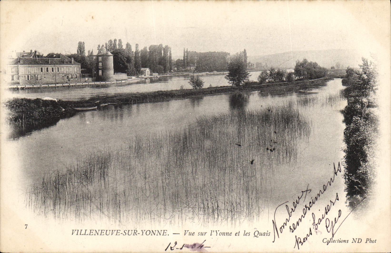 Villeneuve-sur-Yonne — Vue sur l'Yonne et les Quais — Collections ND Phot