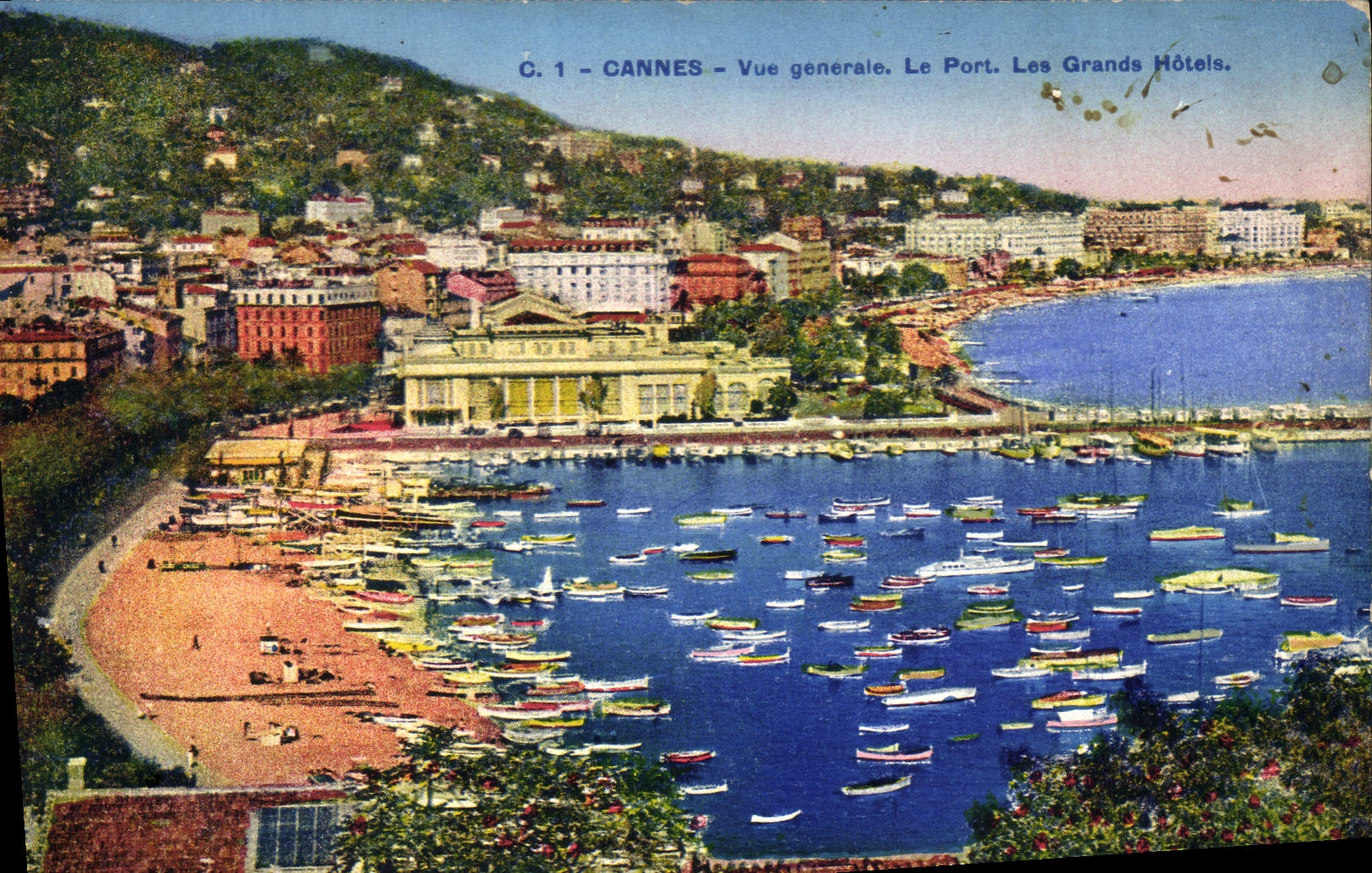 CPA Cannes Vue generale Le Port Les Grands Hotels 