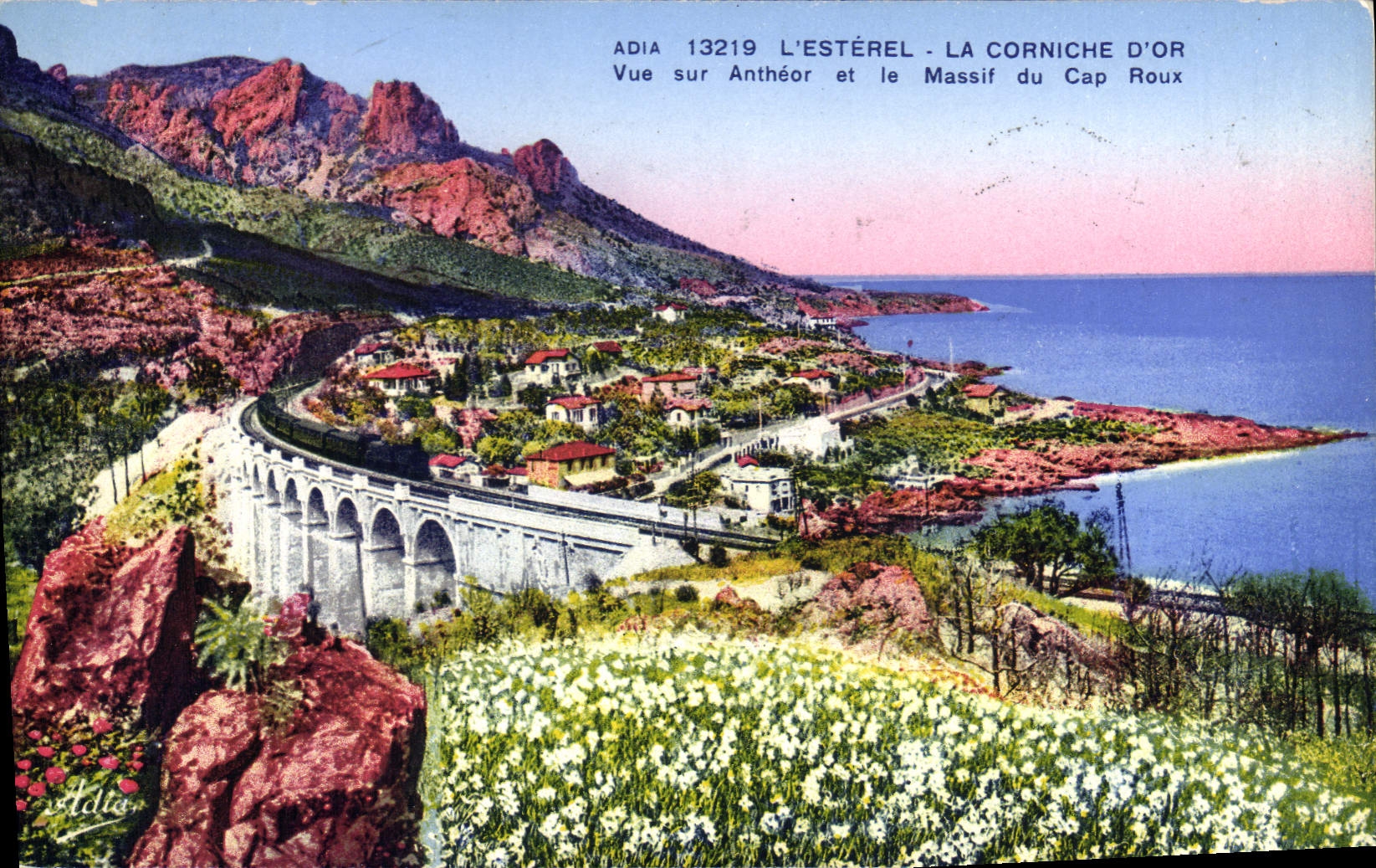 L'ESTÉREL - LA CORNICHE D'OR — Vue sur Anthéor et le Massif du Cap Roux — ADIA 13219