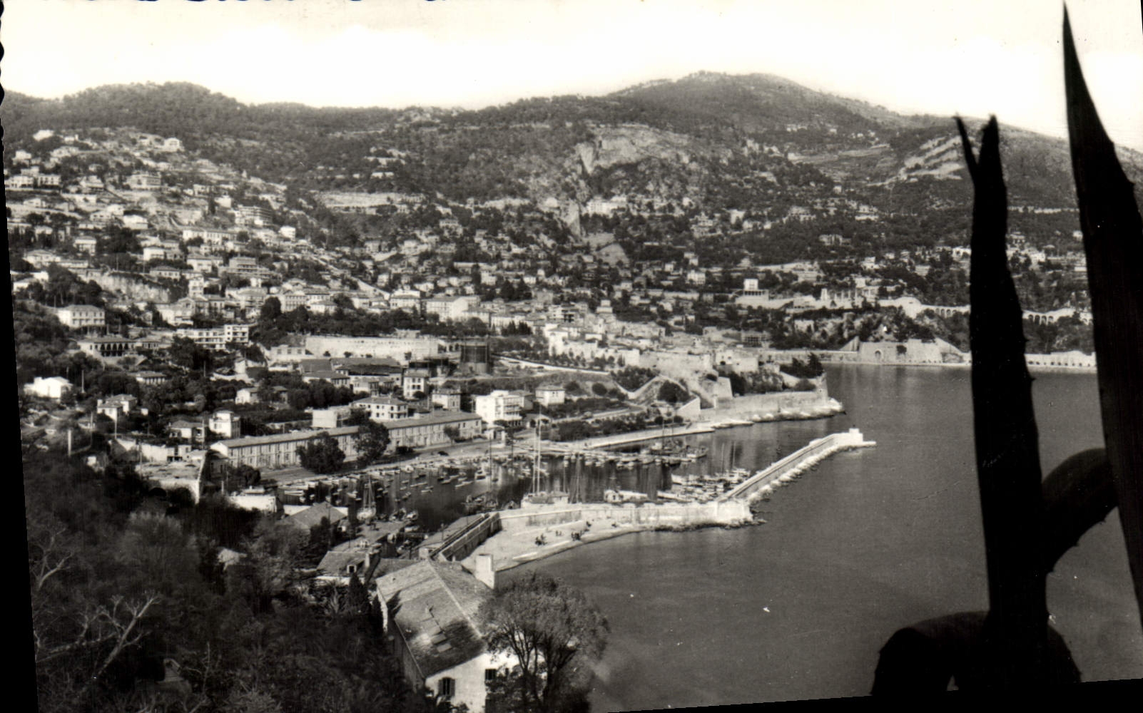 CPA Laboratorio Roger Bellon Viale Abruzzi Milano Italia Villefranche sur Mer Le port et le vielle v