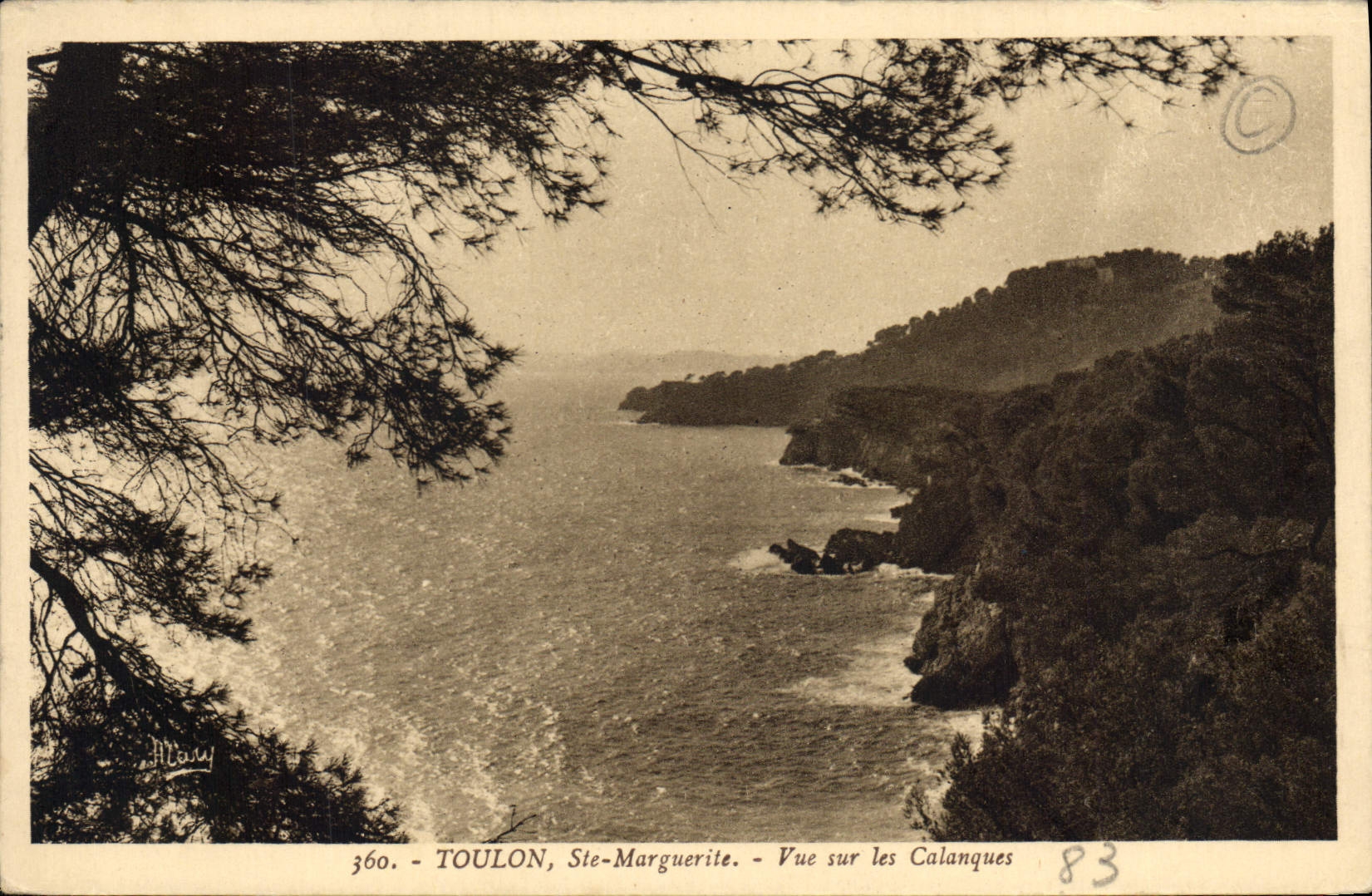 Toulon, Ste-Marguerite — Vue sur les Calanques — éditeur Alain, n° 360