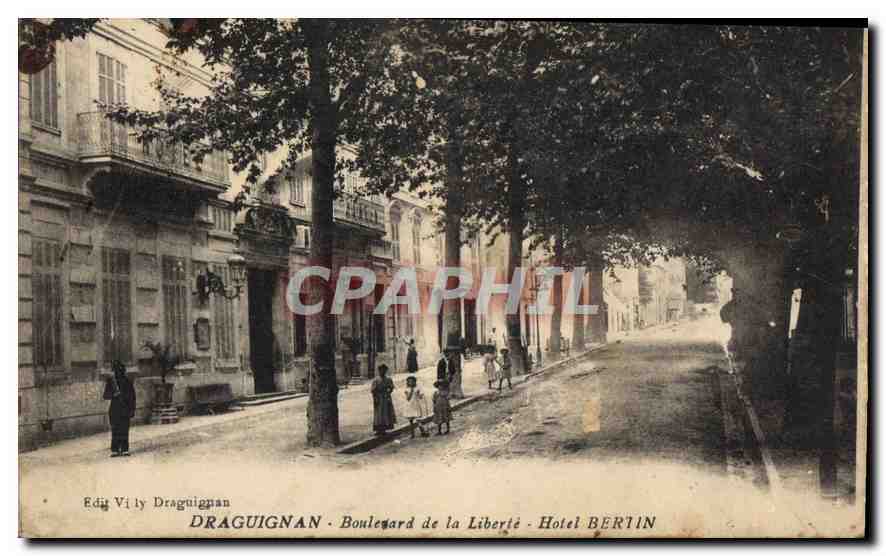 CPA Draguignan Boulevard de la Liberte Hotel Bertin 