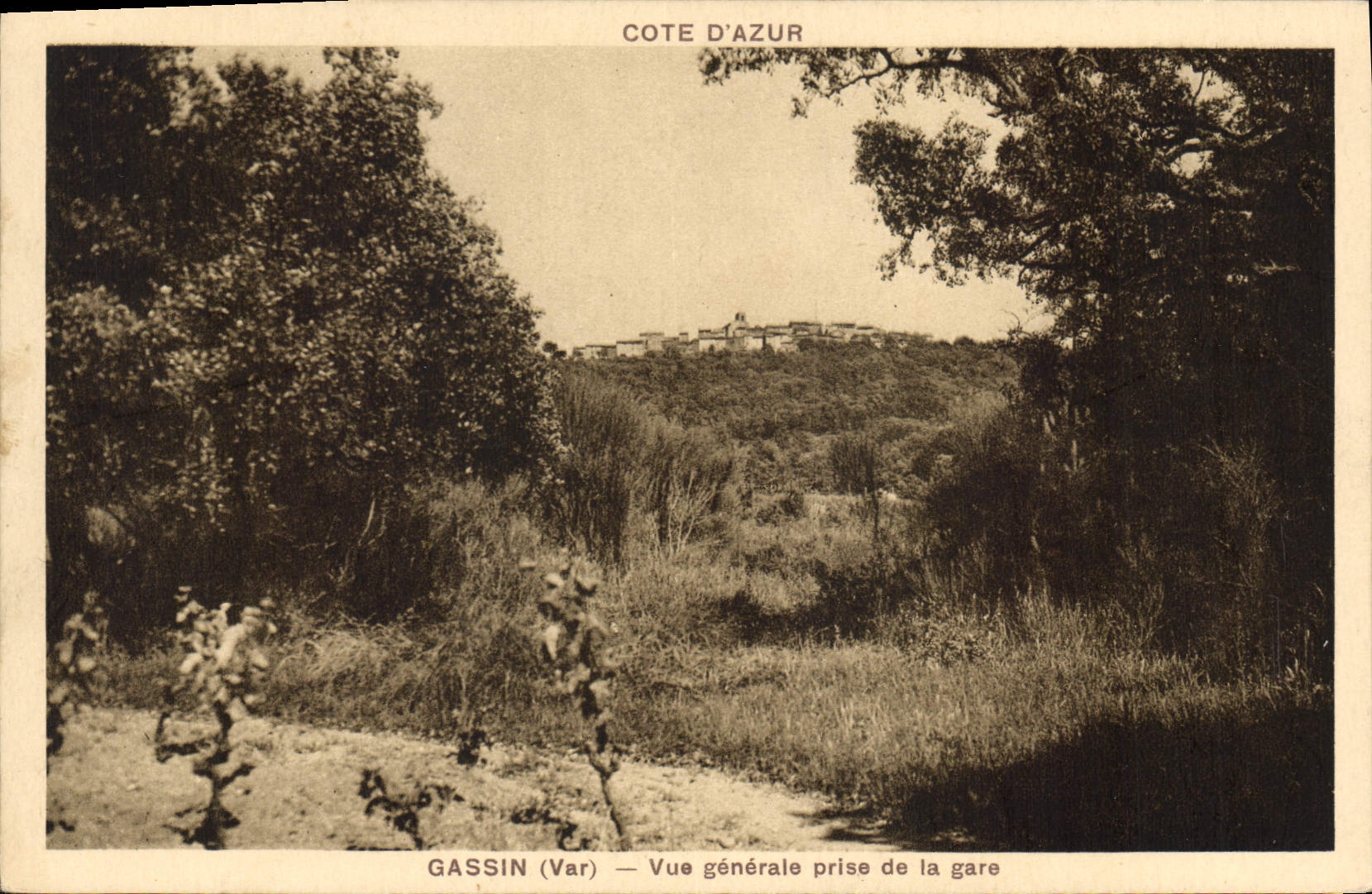 CPA Cote d'Azur Gassin Var Vue generale prise de la gare 