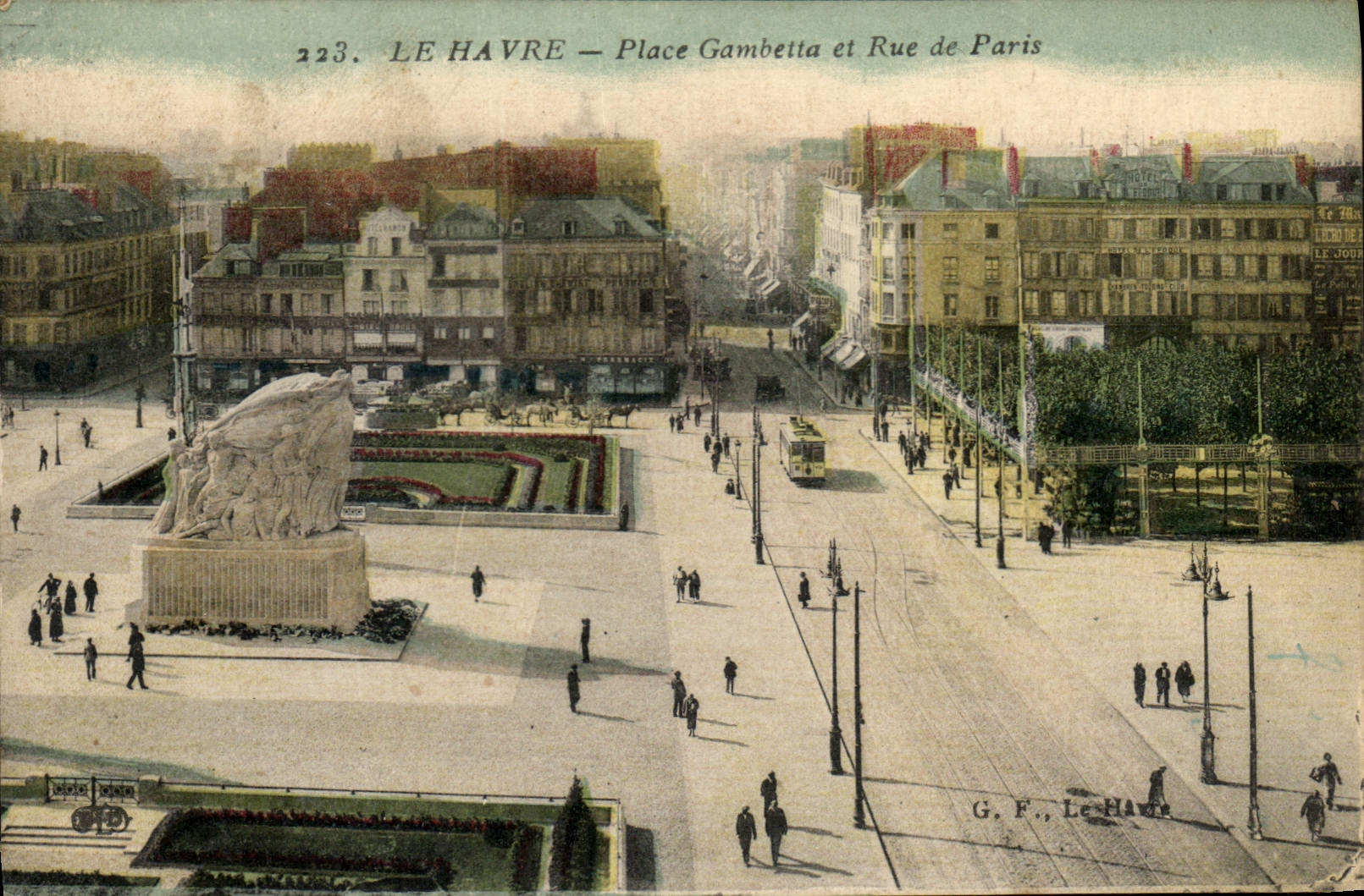 CPA Le Havre Place Gambetta et Rue de Paris 