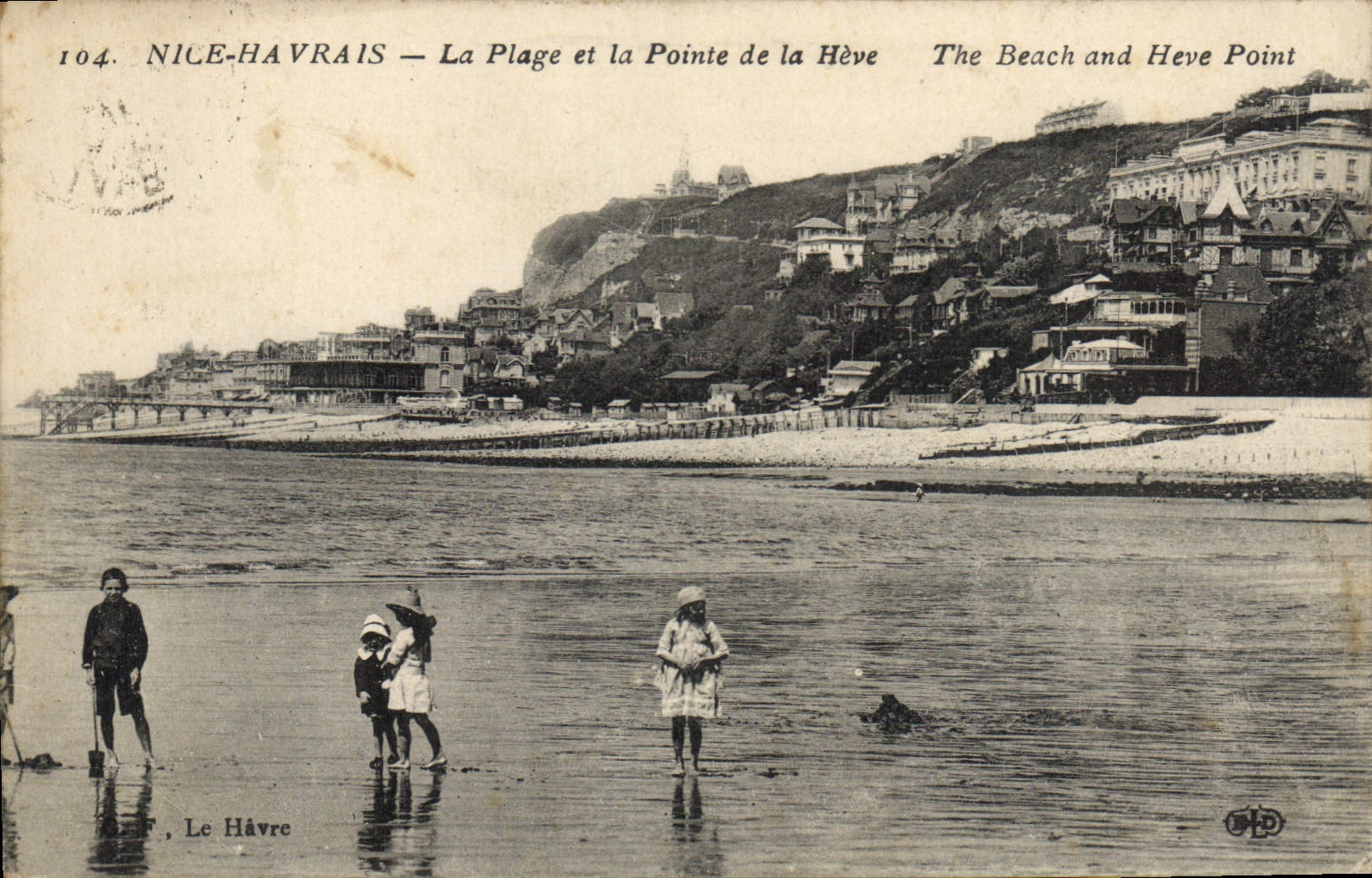 CPA Nice Harvais La Plage et la Pointe de la Heve 