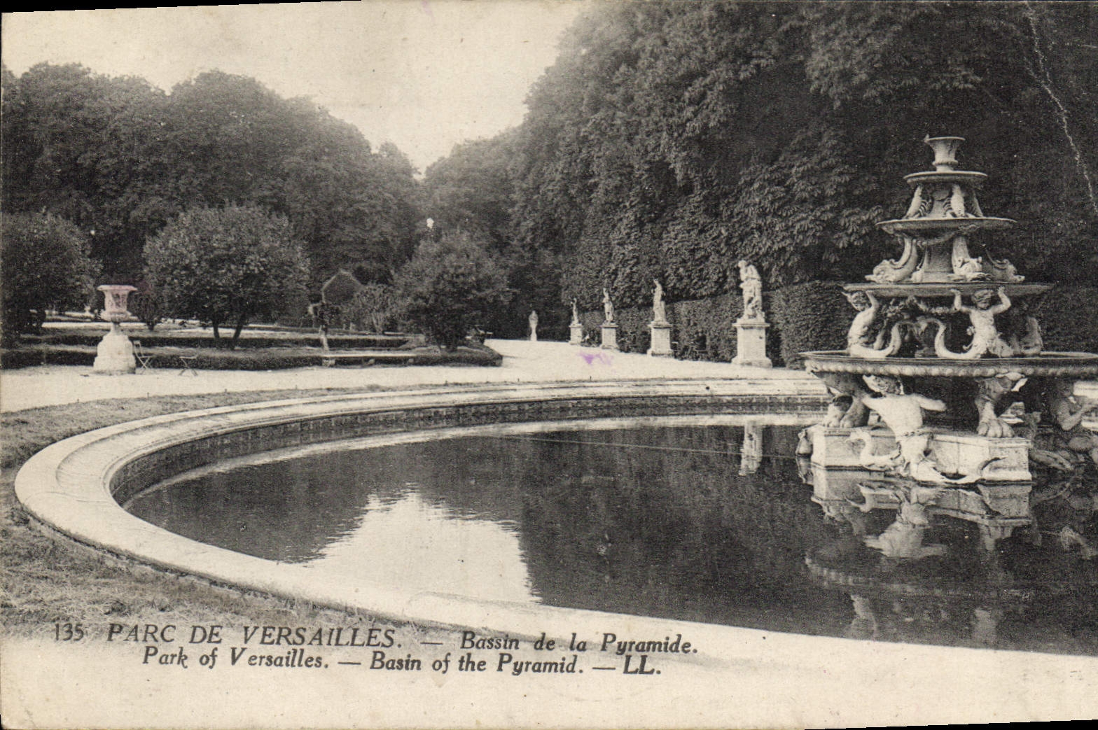 CPA Parc de Versailles Bassin de la Pyramide 