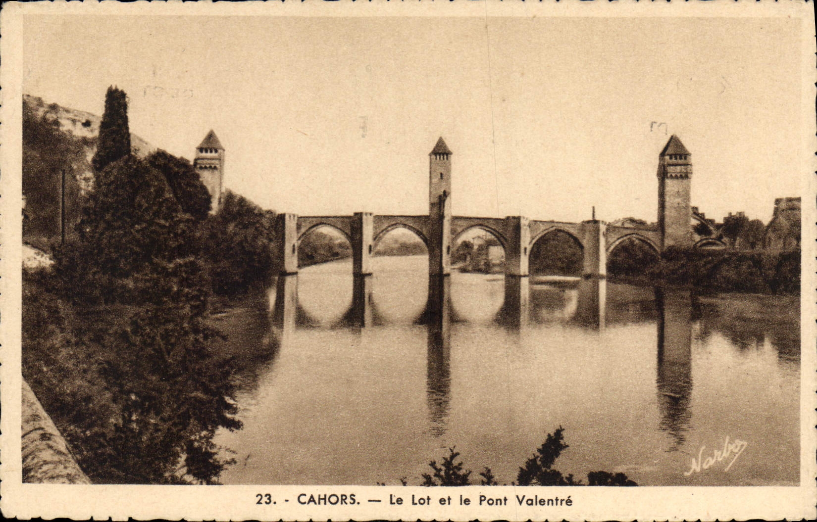 CPA Cahors Le Lot et le Pont Valentre 
