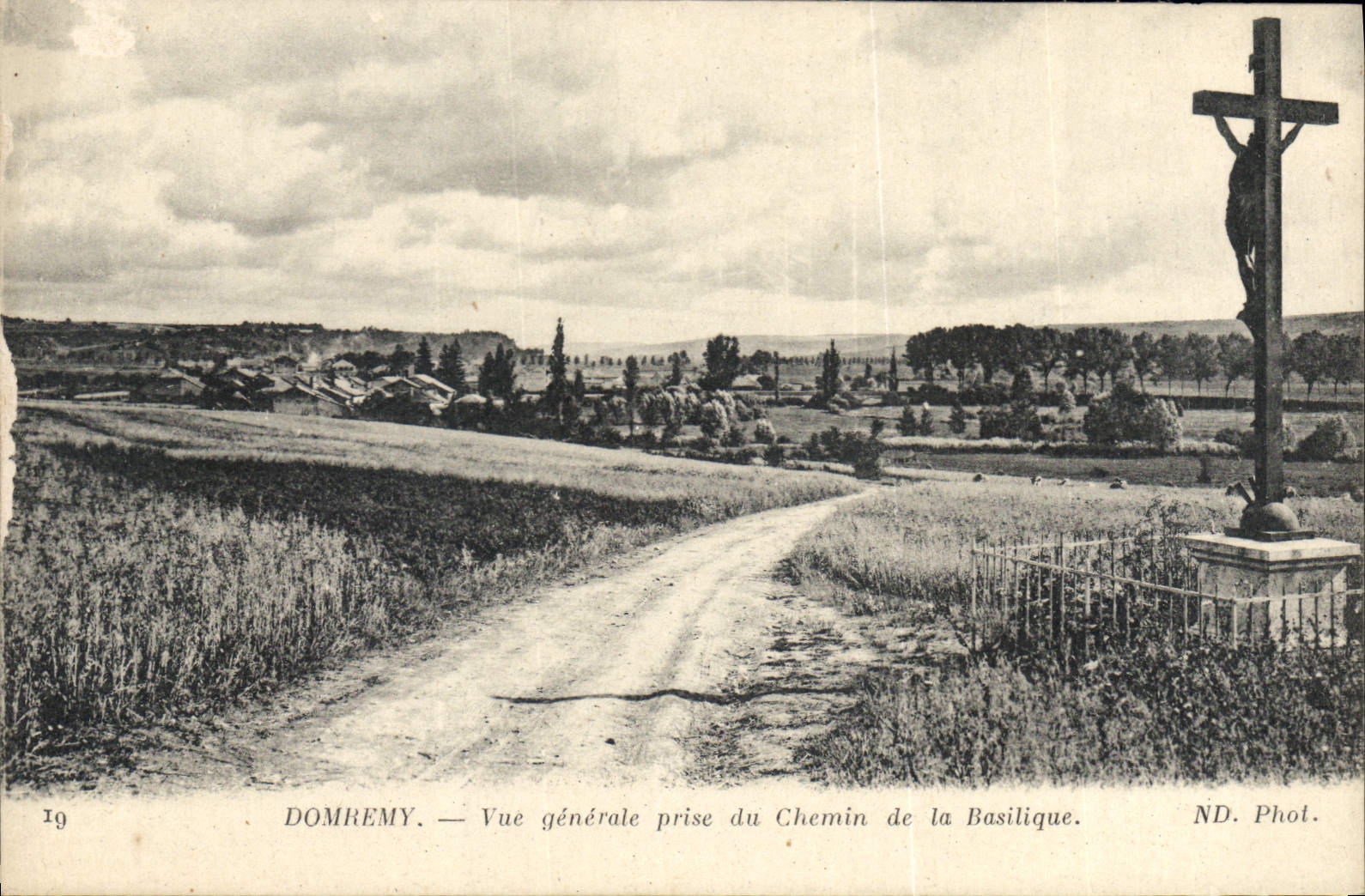 Domremy — Vue générale prise du Chemin de la Basilique — ND. Phot.
