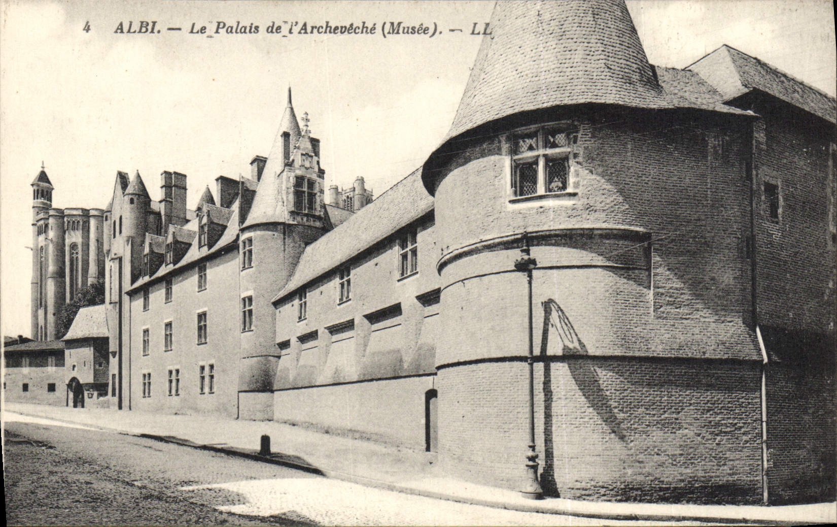 Albi — Le Palais de l'Archevêché (Musée) — LL
