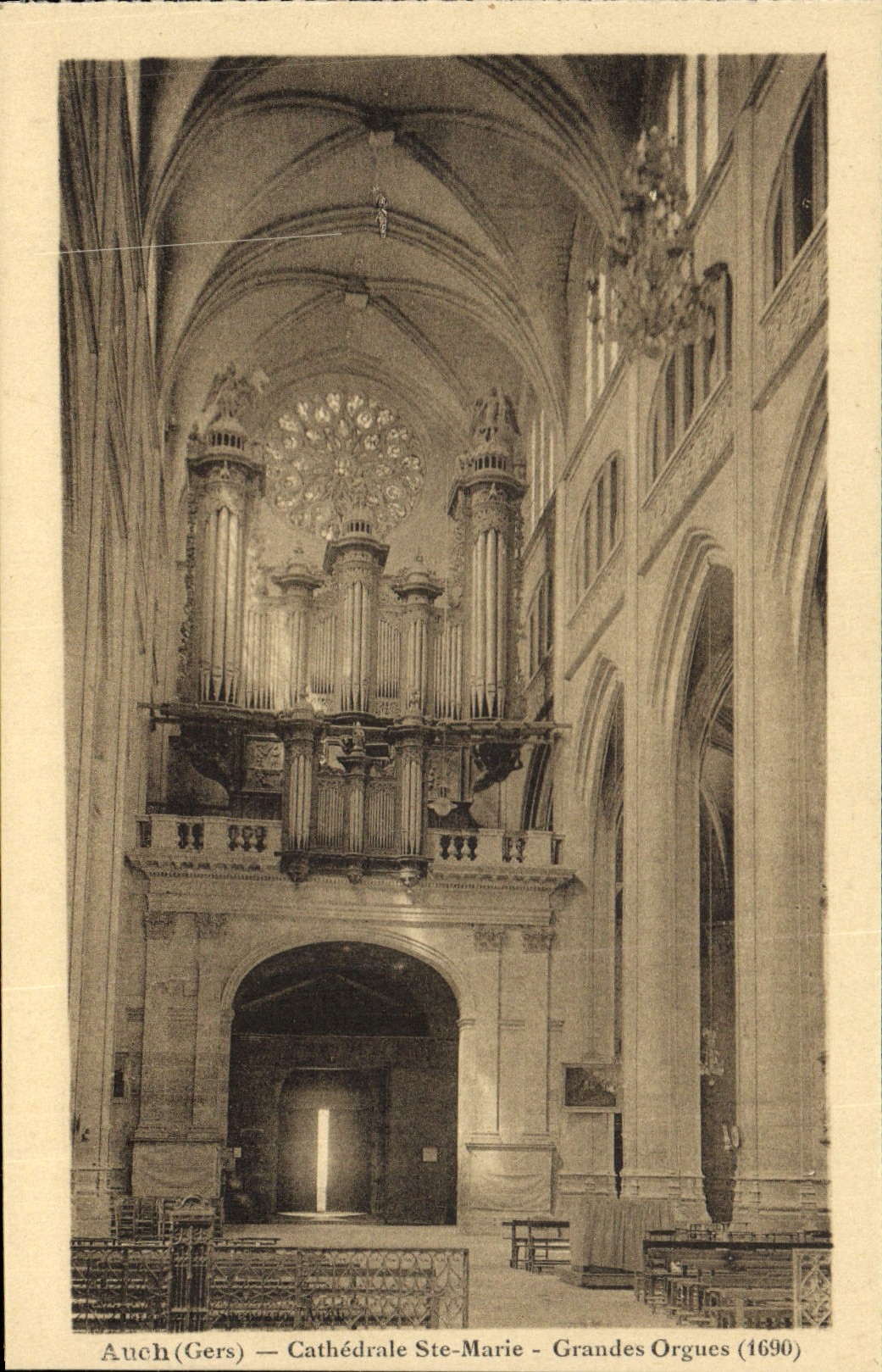 Auch (Gers) — Cathédrale Ste-Marie — Grandes Orgues (1690)