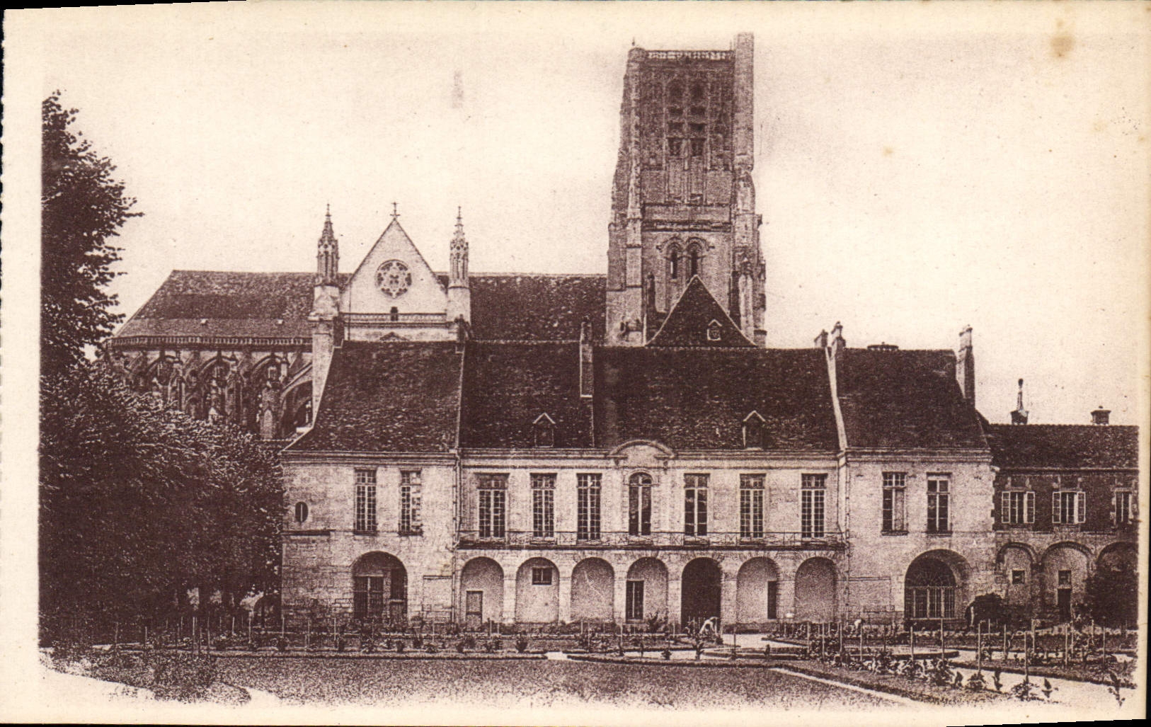 Meaux - Ancien Evêché — Éditeur : Lévy et Neutrogen, Paris