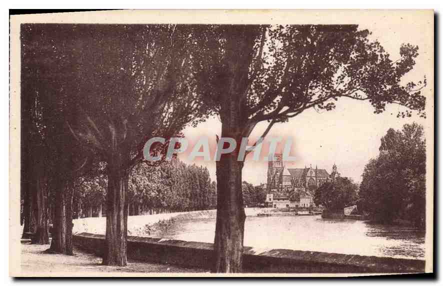 Meaux — Promenade des Trinitaires, vue sur la Marne et la Cathédrale — Éditeur : 43, Rue Neuve des Réunis, Paris