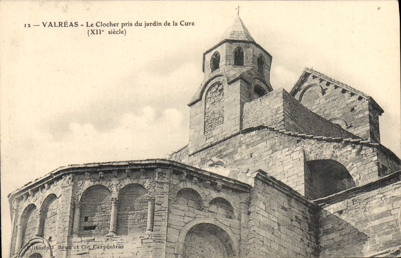 CPA Valreas Le Clocher pris du jardin de la Cure 
