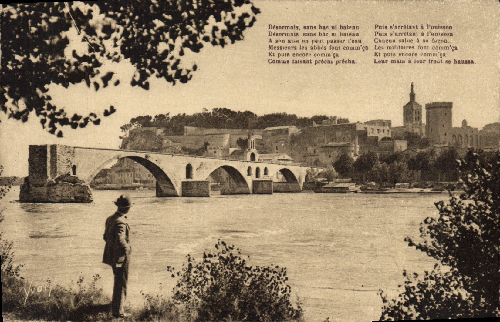 CPA Avignon Vaucluse Le Pont St Benezet et le Rhone 