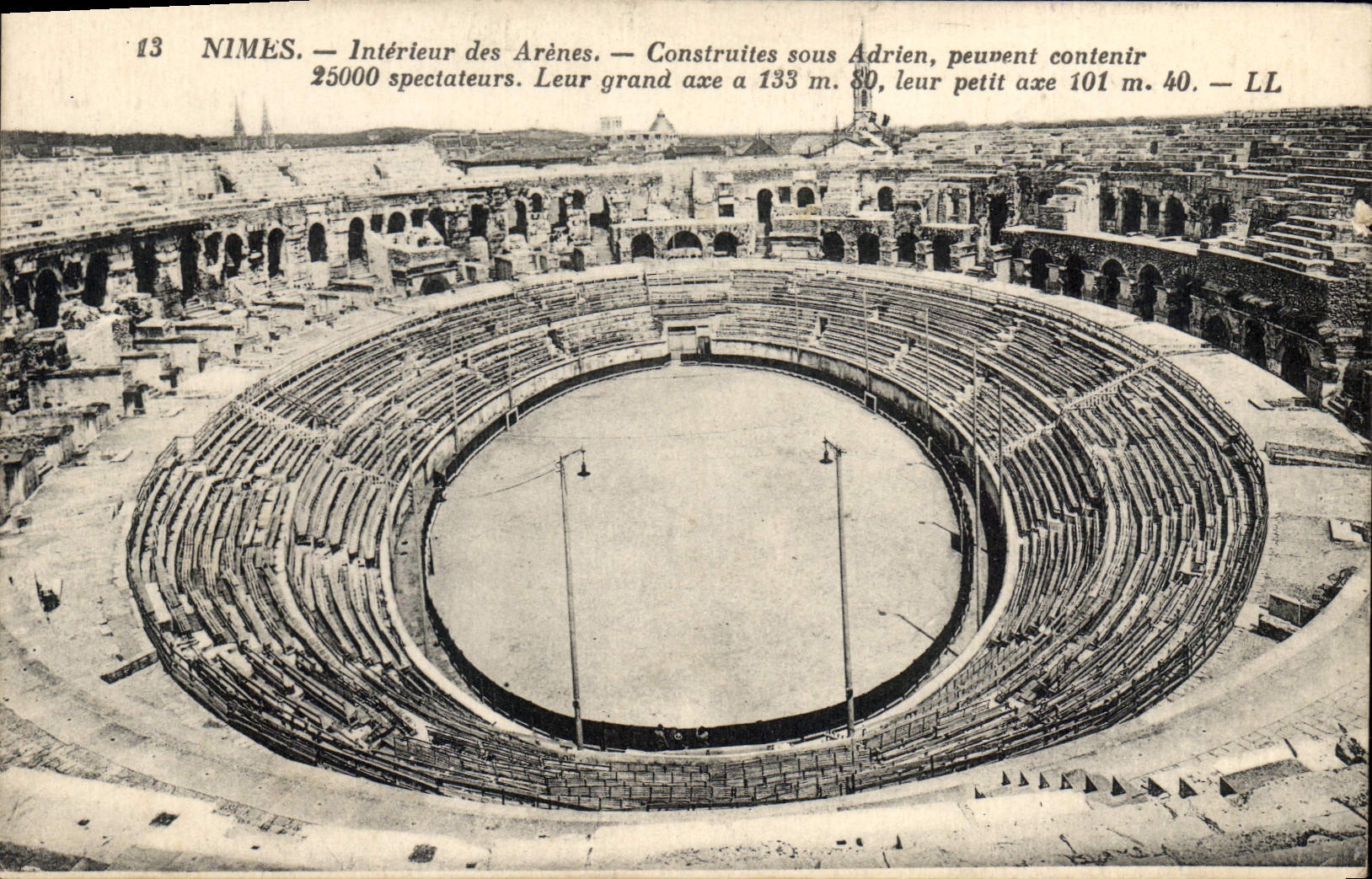 CPA Nimes Interieur des Arenes Construites sous Adrien 