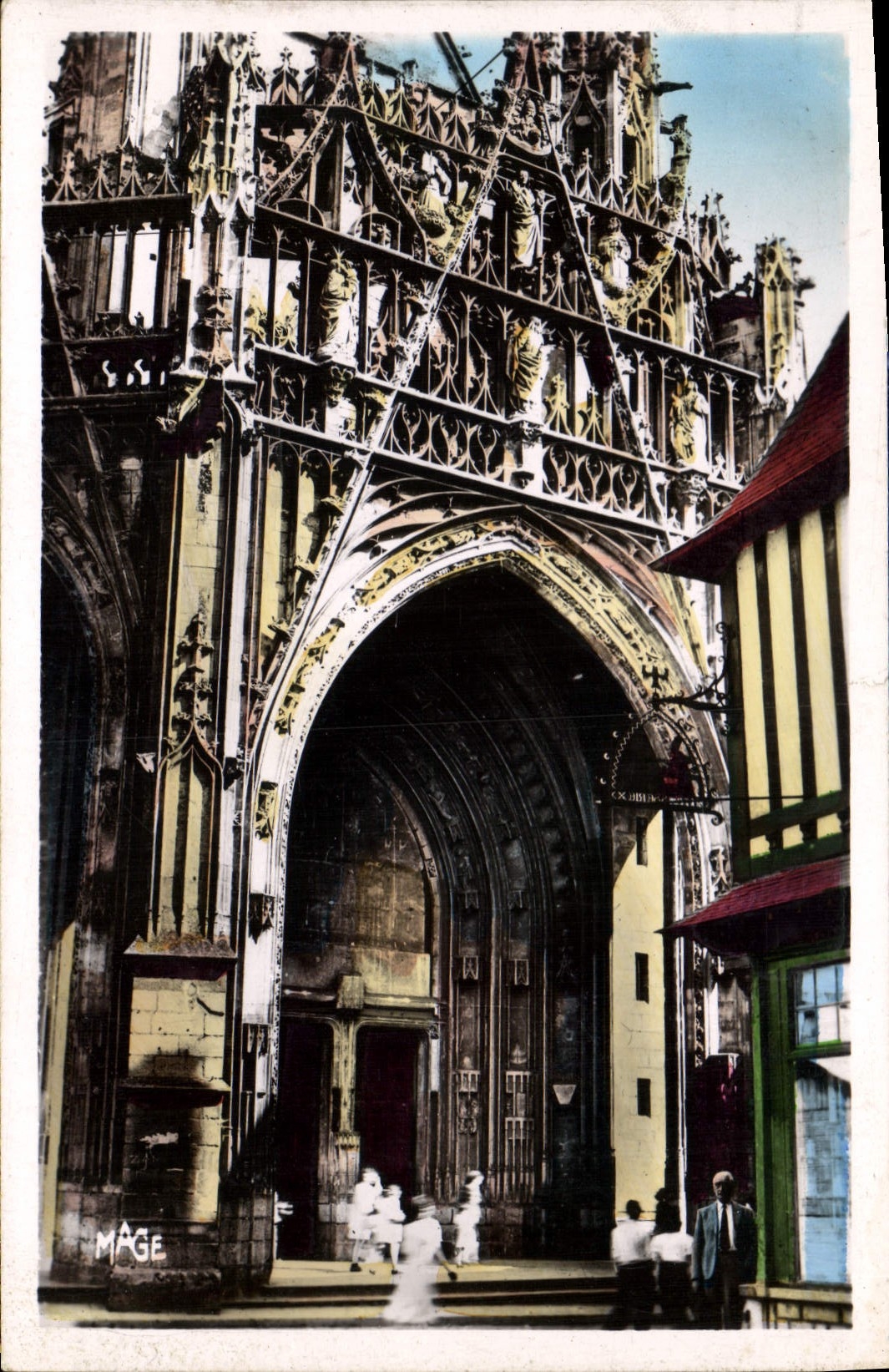 CPA Alencon Le Portail de l'Eglise Notre Dame 