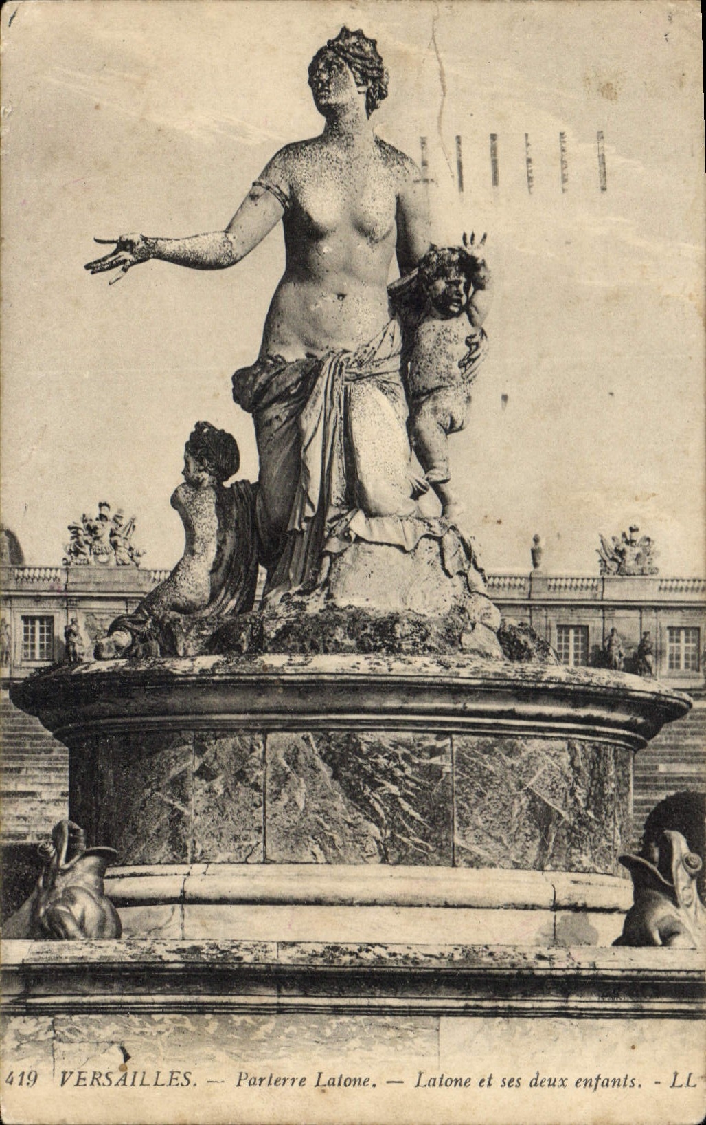 Versailles — Parterre Latone — Latone et ses deux enfants — LL