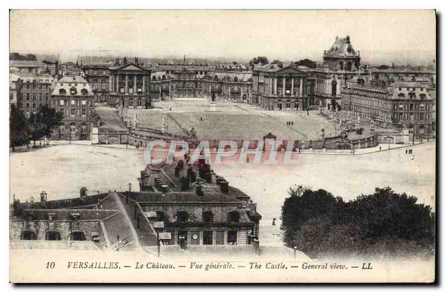 CPA Versailles Le Chateau Vue generale 