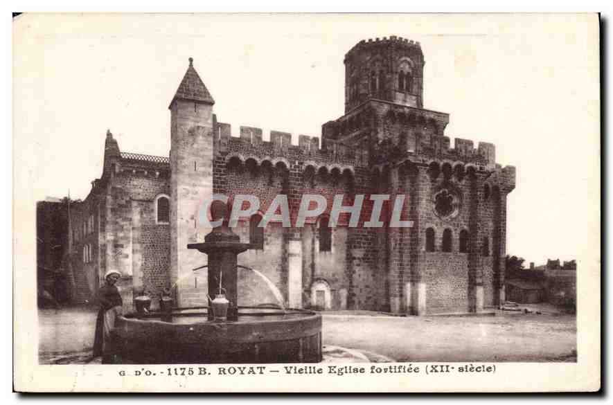 CPA Royat Vieille Eglise fortifee XII siecle 