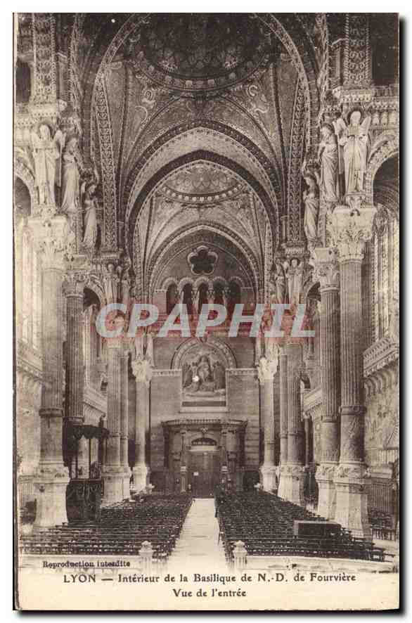 CPA Lyon Interieur de la Basilique de ND de Fourviere Vue de l'entree 