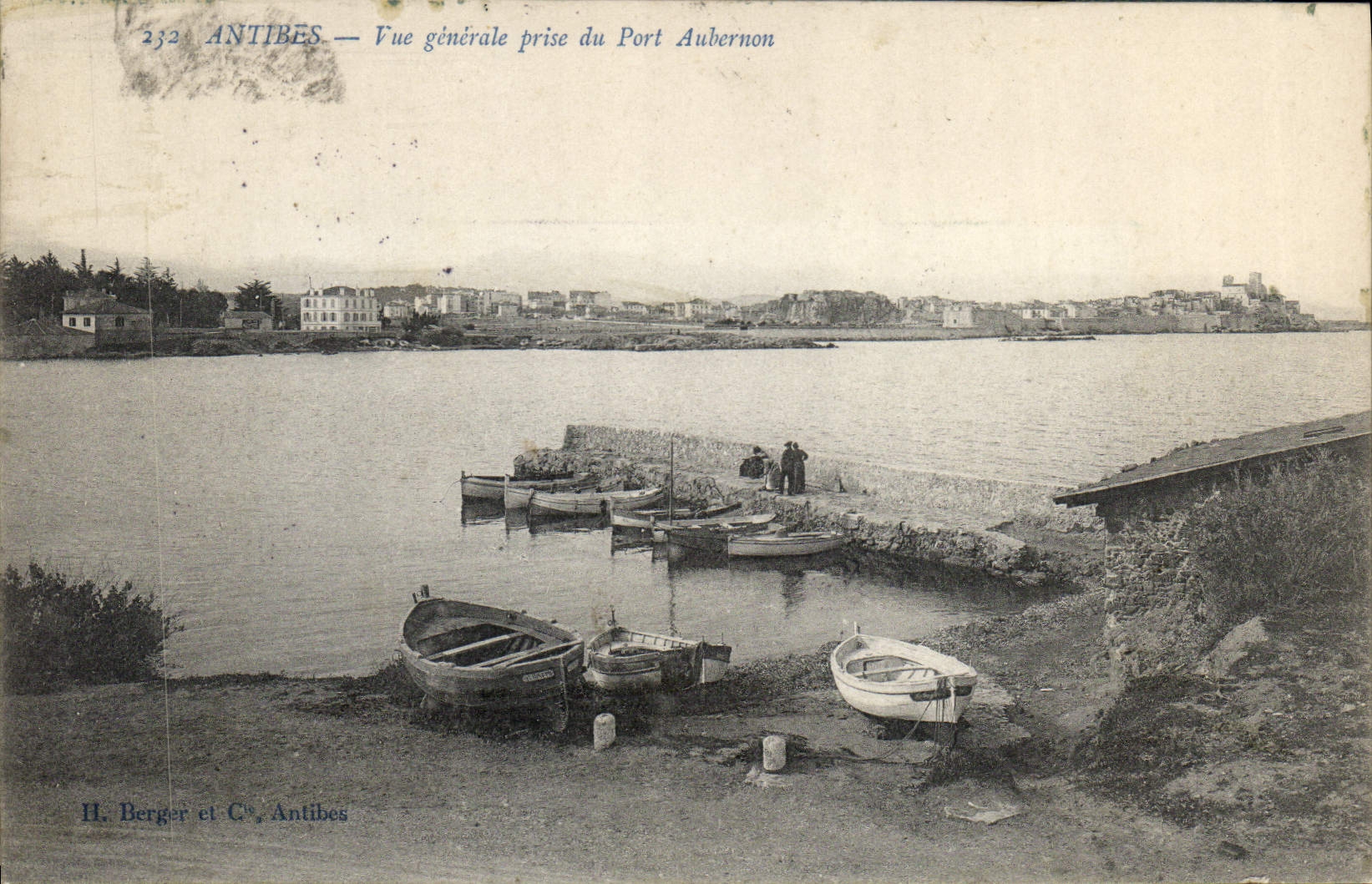CPA Antibes Vue generale prise du Pont Aubernon 