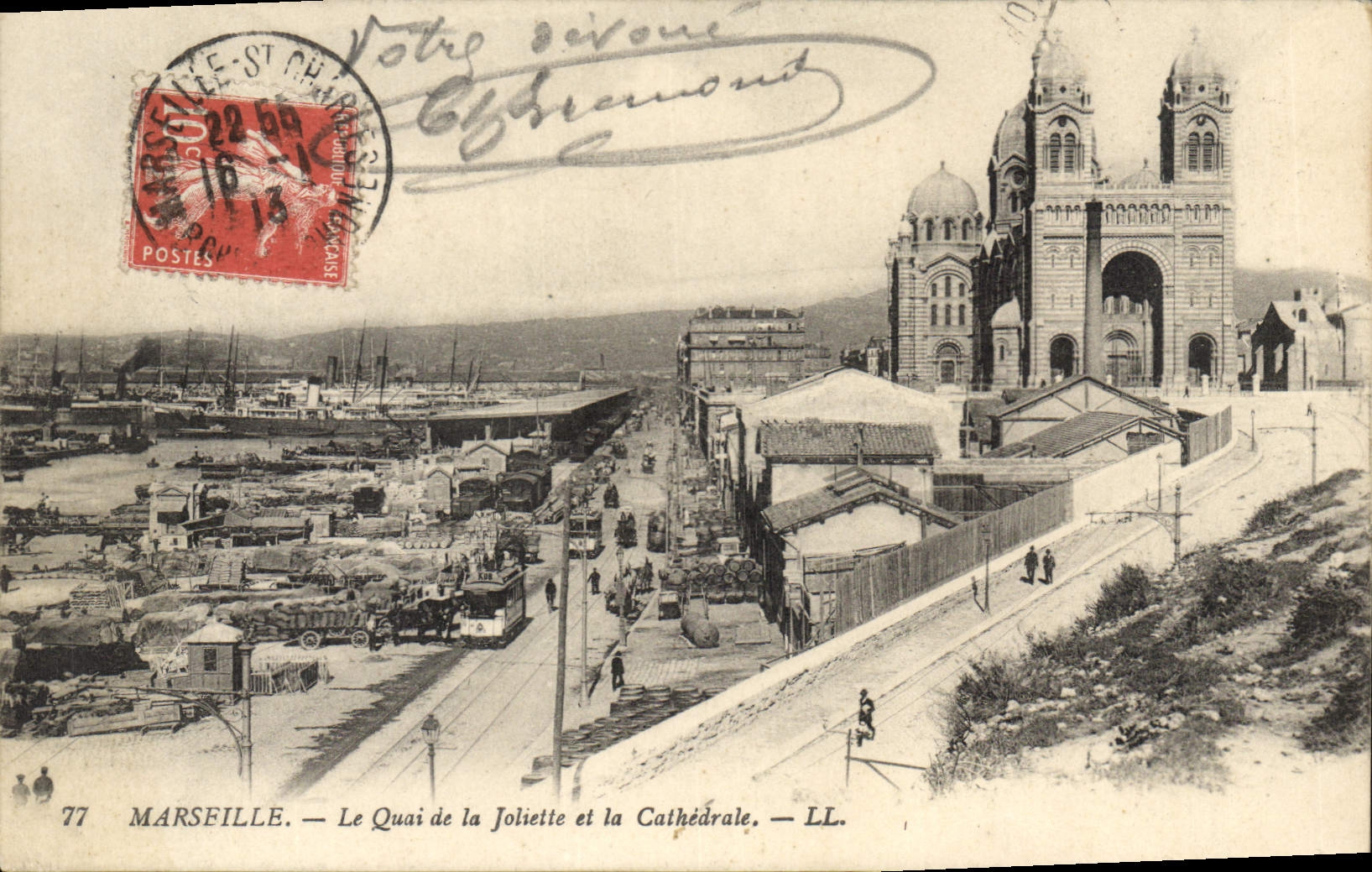 CPA Marseille Le Quai de la Joliette et la Cathedrale 
