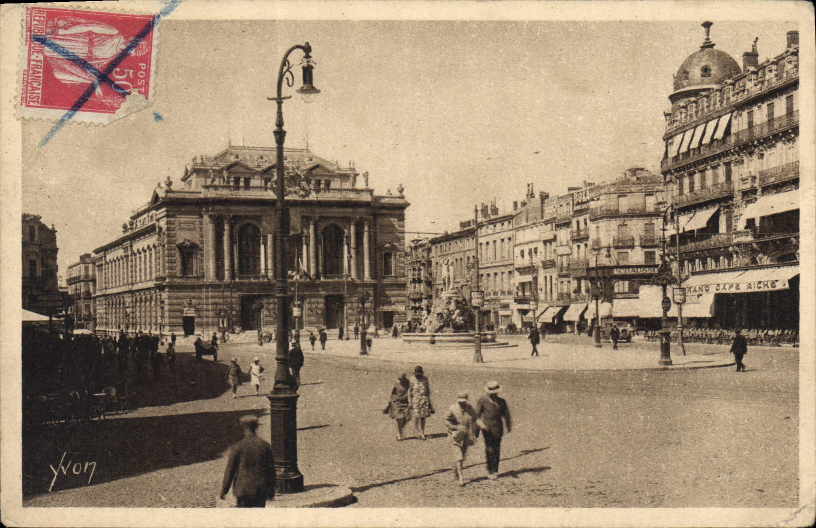 CPA Montpellier Herault Place de la Comedie Le Theatre 
