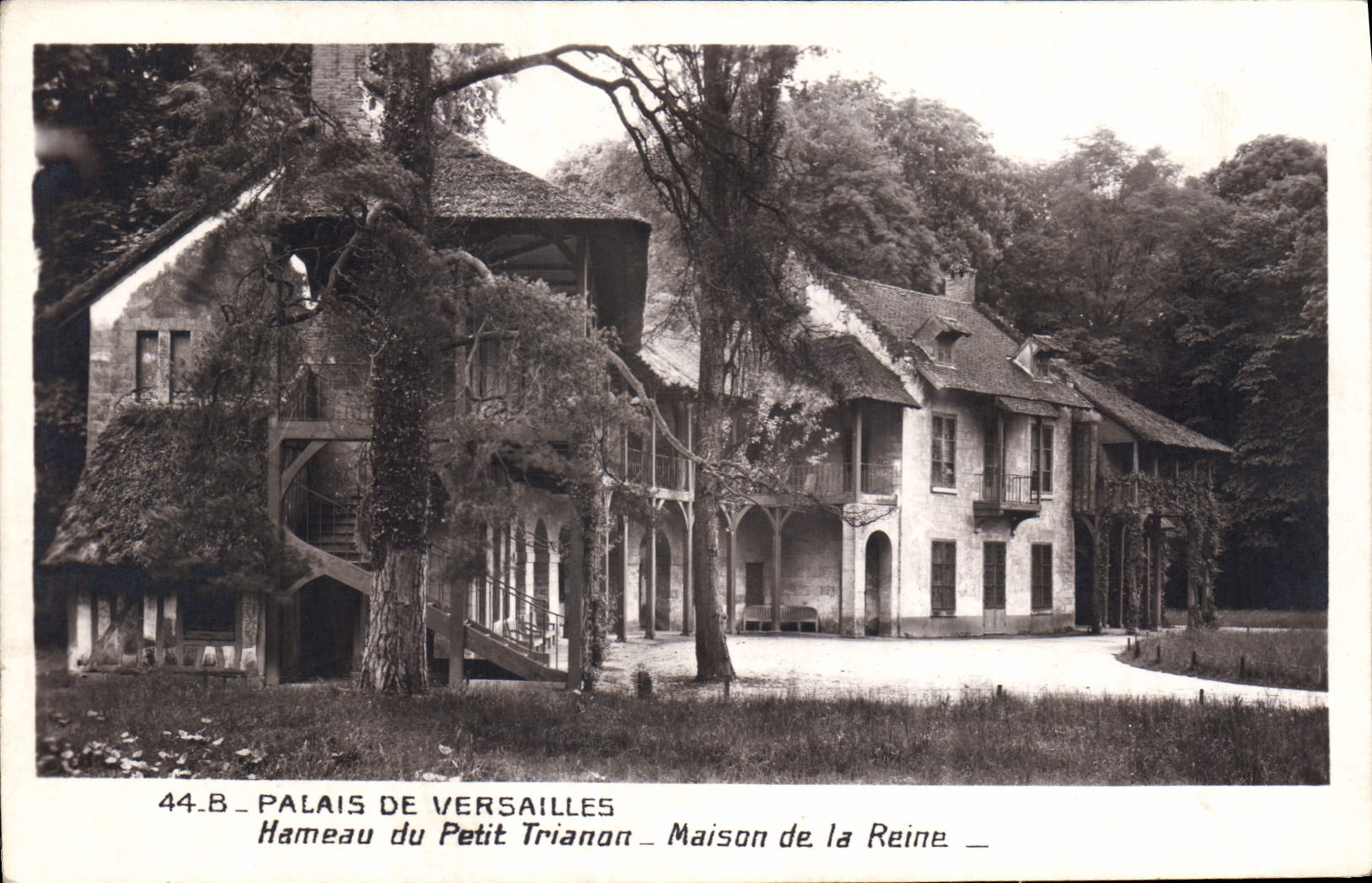 CPA Palais de Versailles Hameau du Petit Trianon Maison de la Reine 