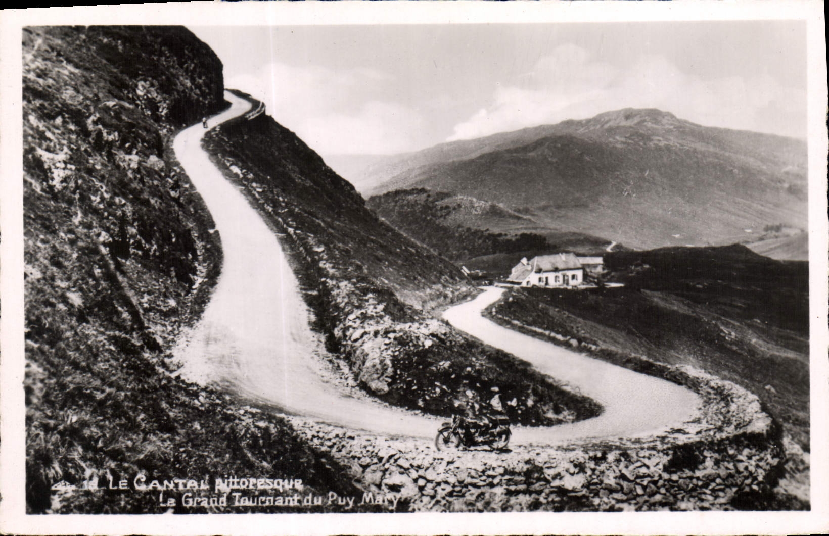 CPA Le Cantal pittoresque La Grand Tournant du Puy Mary 