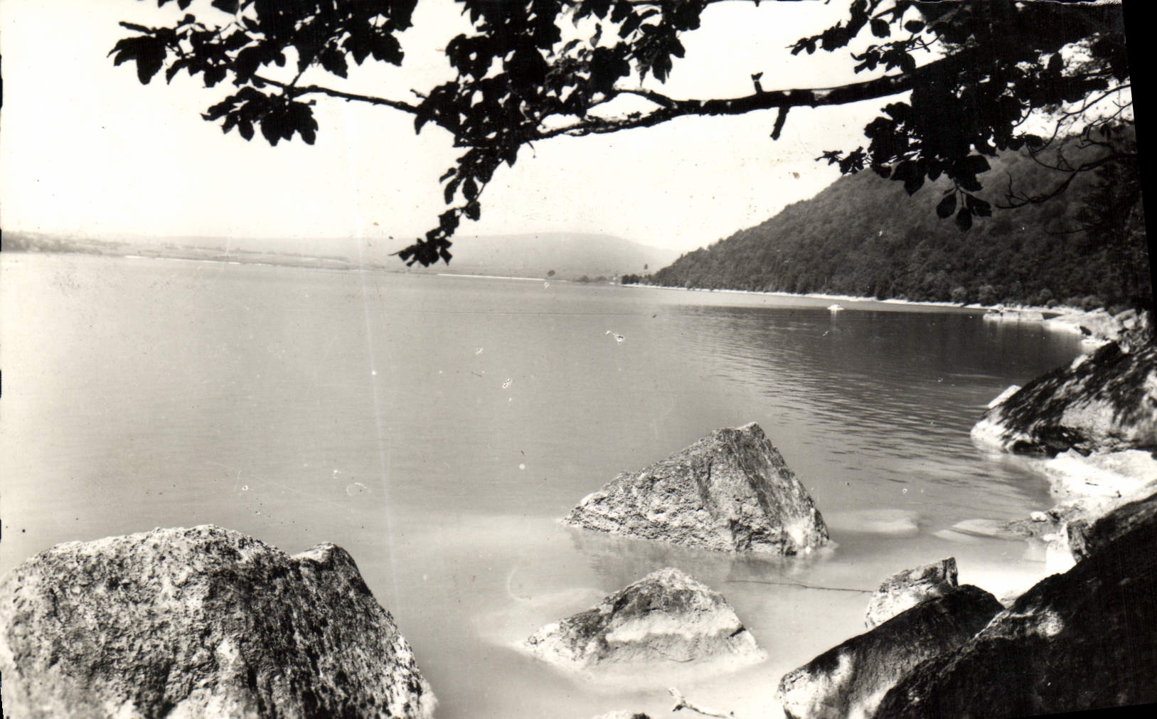 CPA La Franche Comte Pittoresque Lac de Chalain Les Rochers Diaboliques 