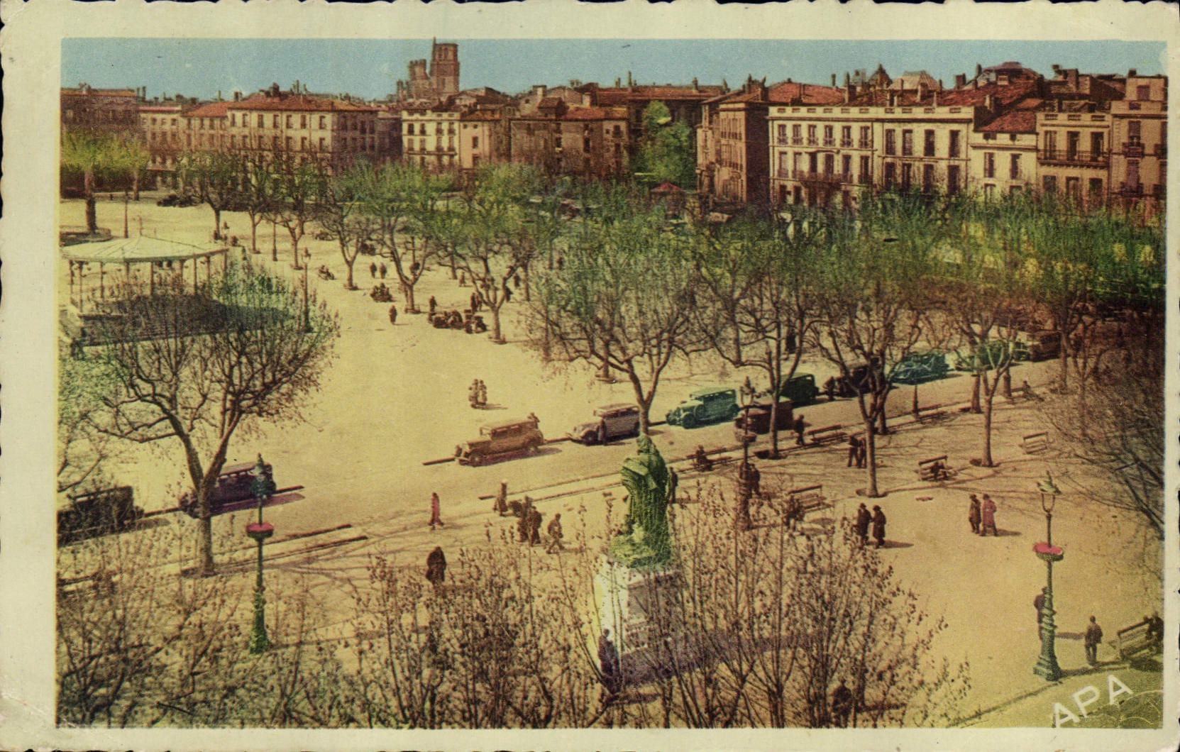 Béziers — Place Jean-Jaurès et statue Paul-Riquet — Les Cartes APA