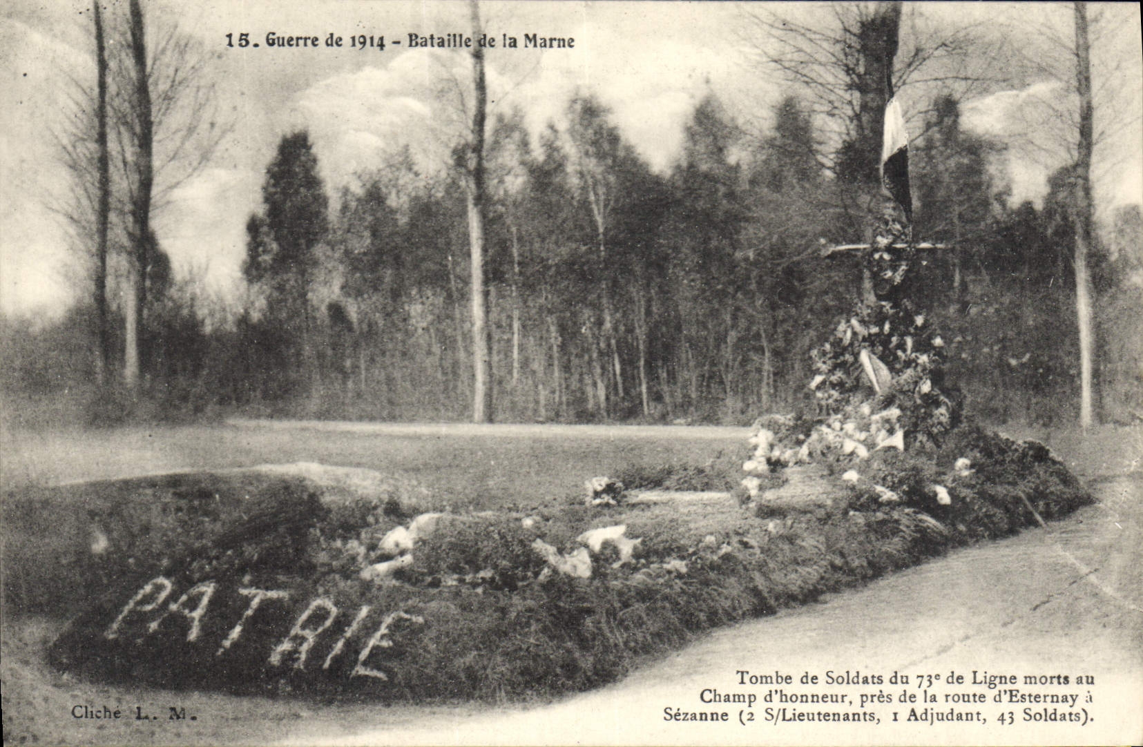 CPA Bataille de la Marne Tombe de soldats du 73eme de ligne Militaria