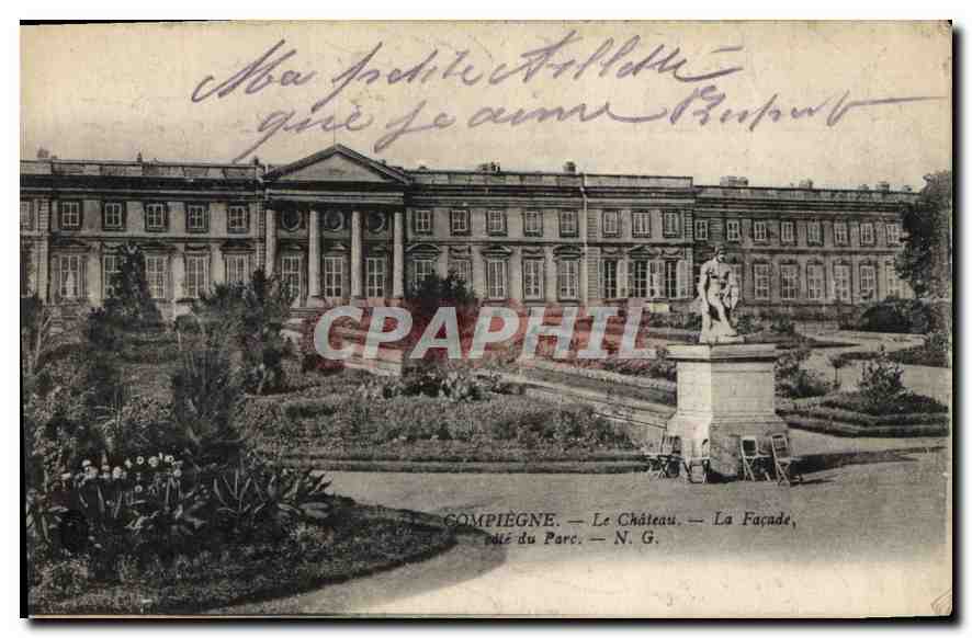 CPA Compiegne le chateau la Facade cote du Parc 