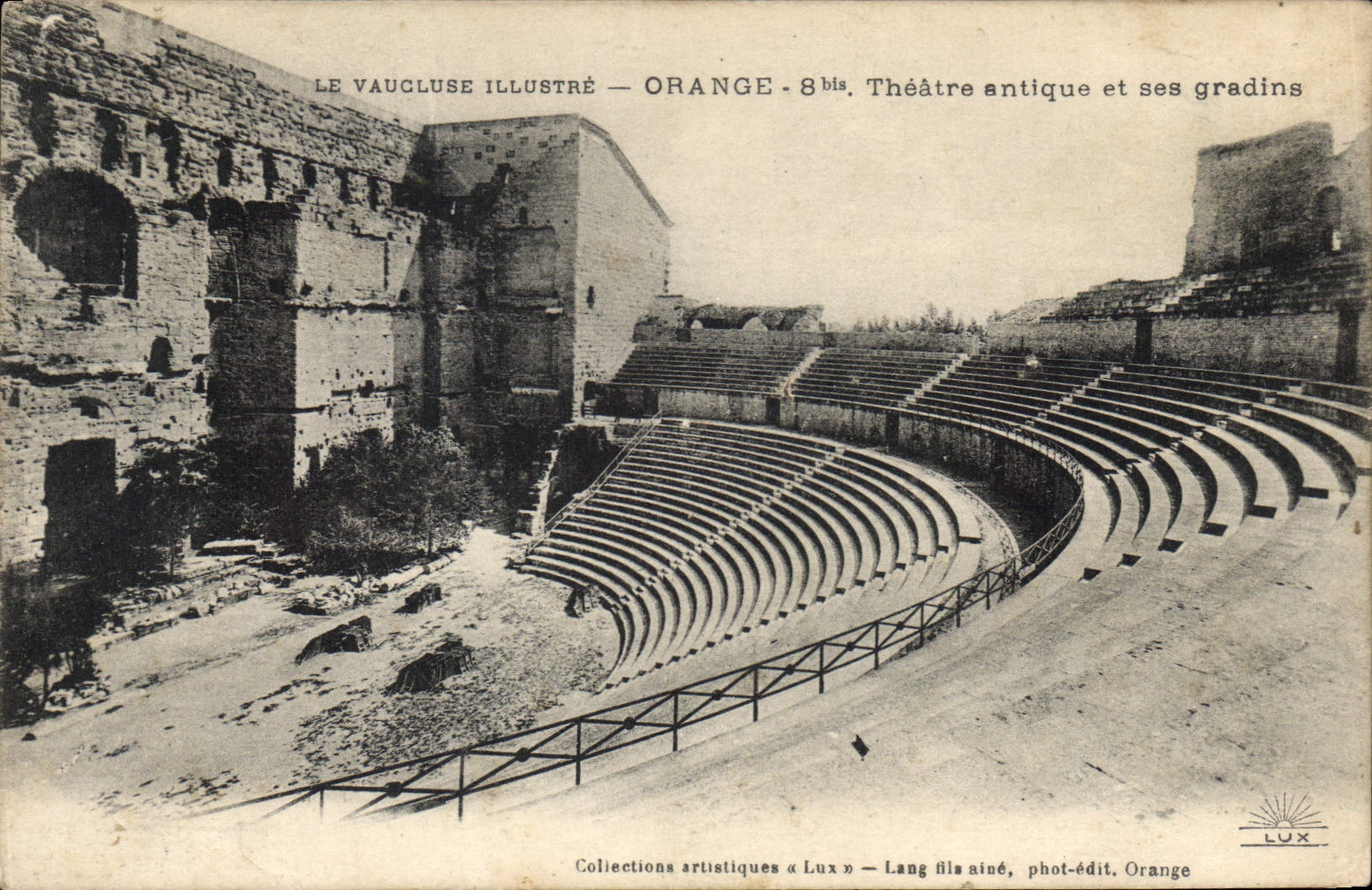 CPA Le Vaucluse Illustre Orange Theatre antique et ses Gradins 
