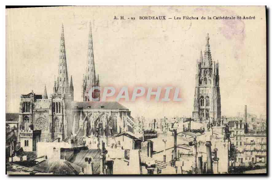 CPA Bordeaux les Fleches de la Cathedrale St Audre 