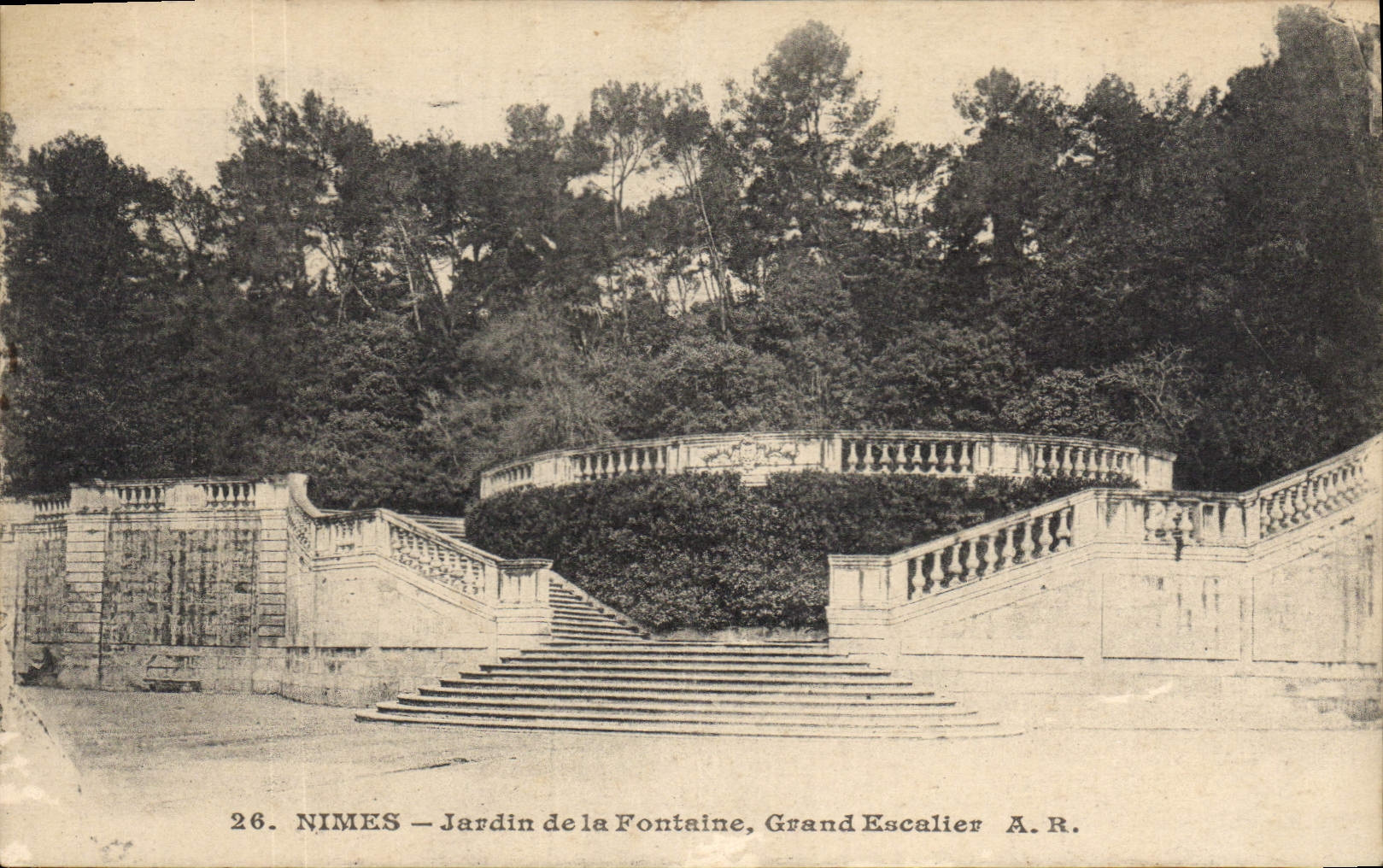 Nîmes — Jardin de la Fontaine, Grand Escalier — A.R.