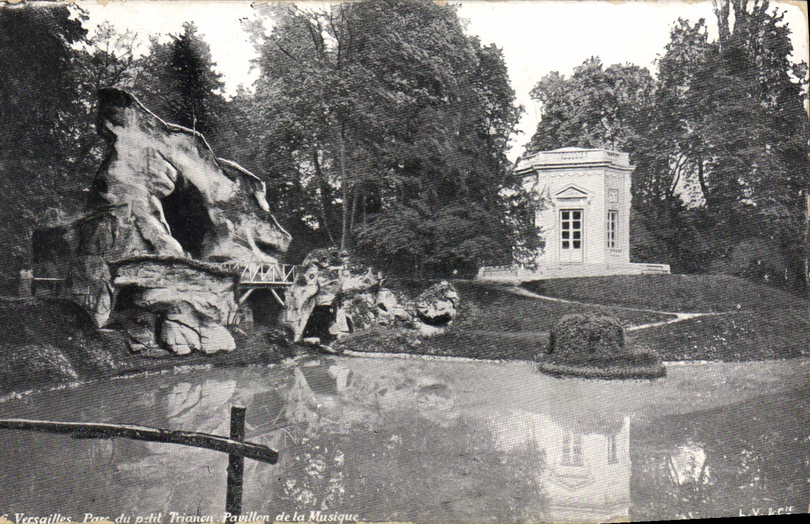 CPA Versailles Parc du Petit Trianon Pavillon de la Musique 