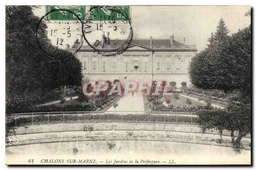 CPA Chalons sur Marne Les Jardins de la Prefecture 