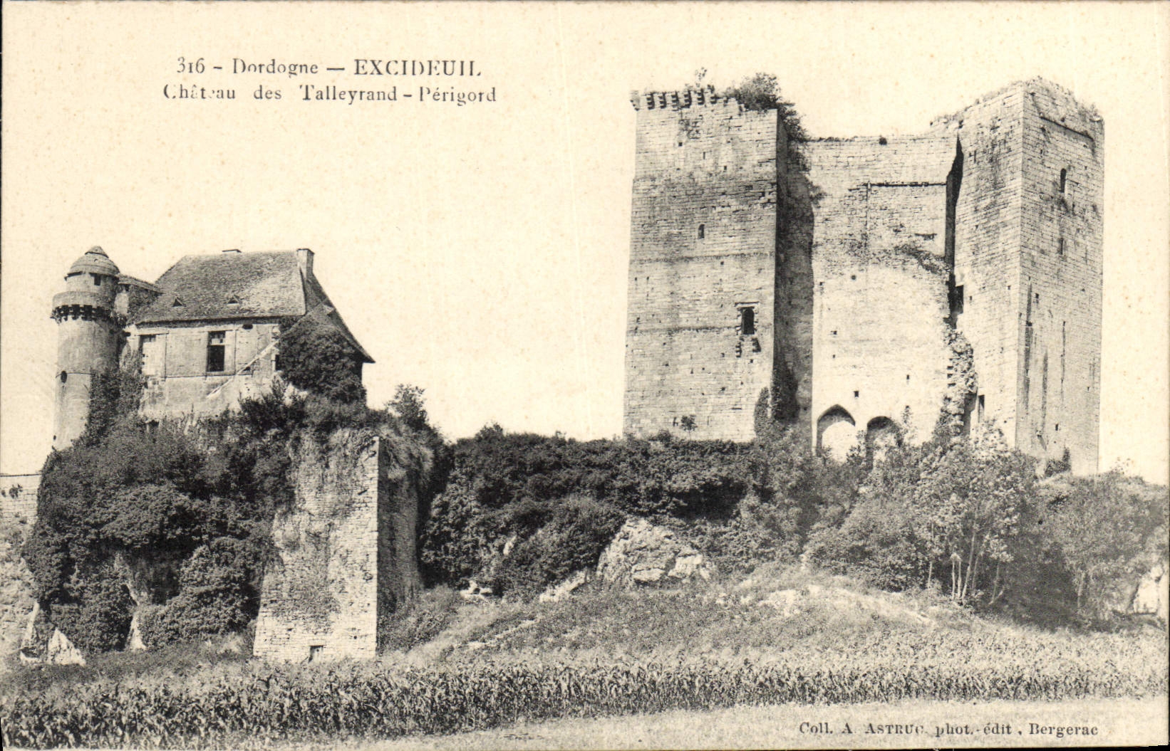 Excideuil — Château des Talleyrand — Périgord — Coll. A. Astruc, phot. édit. Bergerac