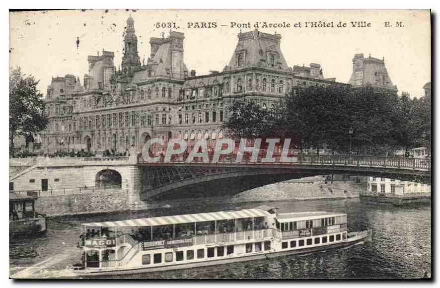 CPA Paris Pont d'Arcole et l'Hotel de Ville Bateau Peniche Maggi