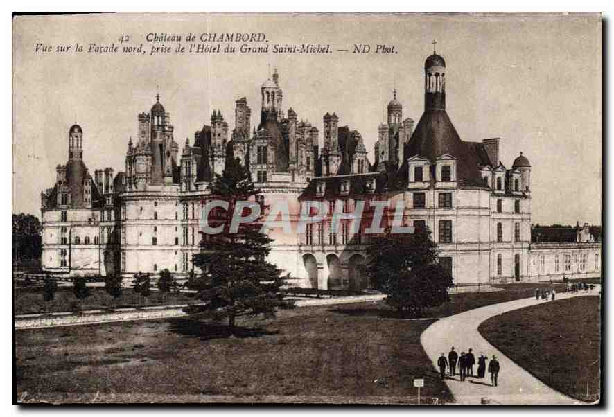 CPA Chateau de Chambord Vue sur la Facade nord prise de l'Hotel du Grand Saint Michel 