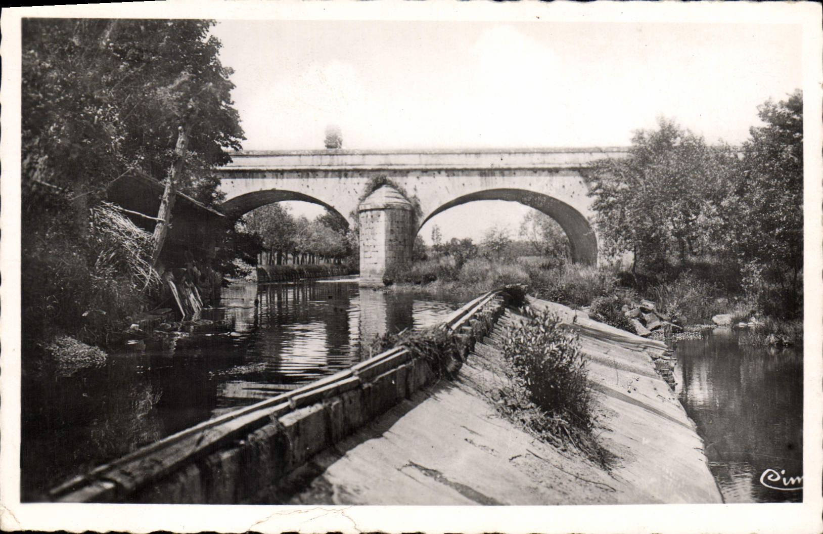 CPA Belleville sur Saone Rhone l'Ardieres Pont de St Jean d'Ardieres Route Nationale 