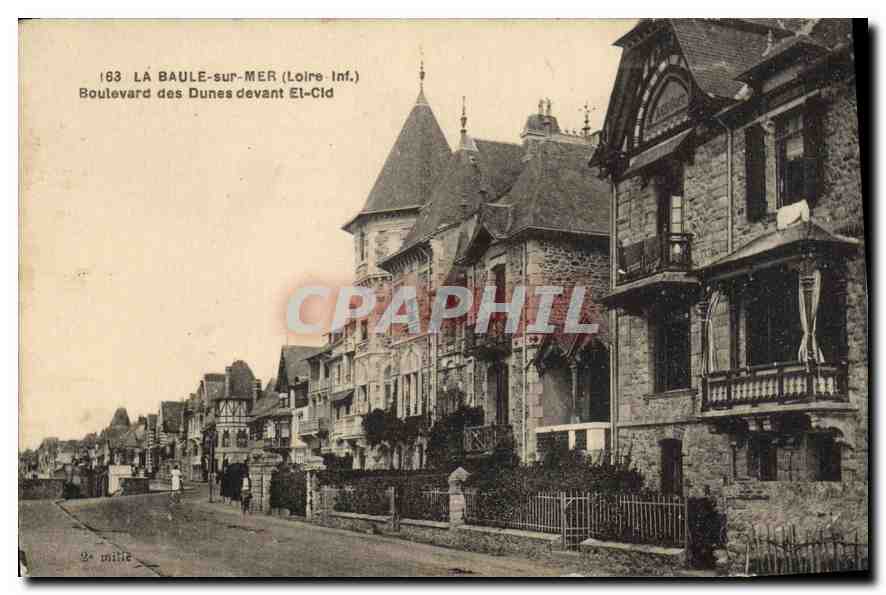CPA La Baule sur Mer Loire Inf Boulevard des Dunes devant Et Cld 