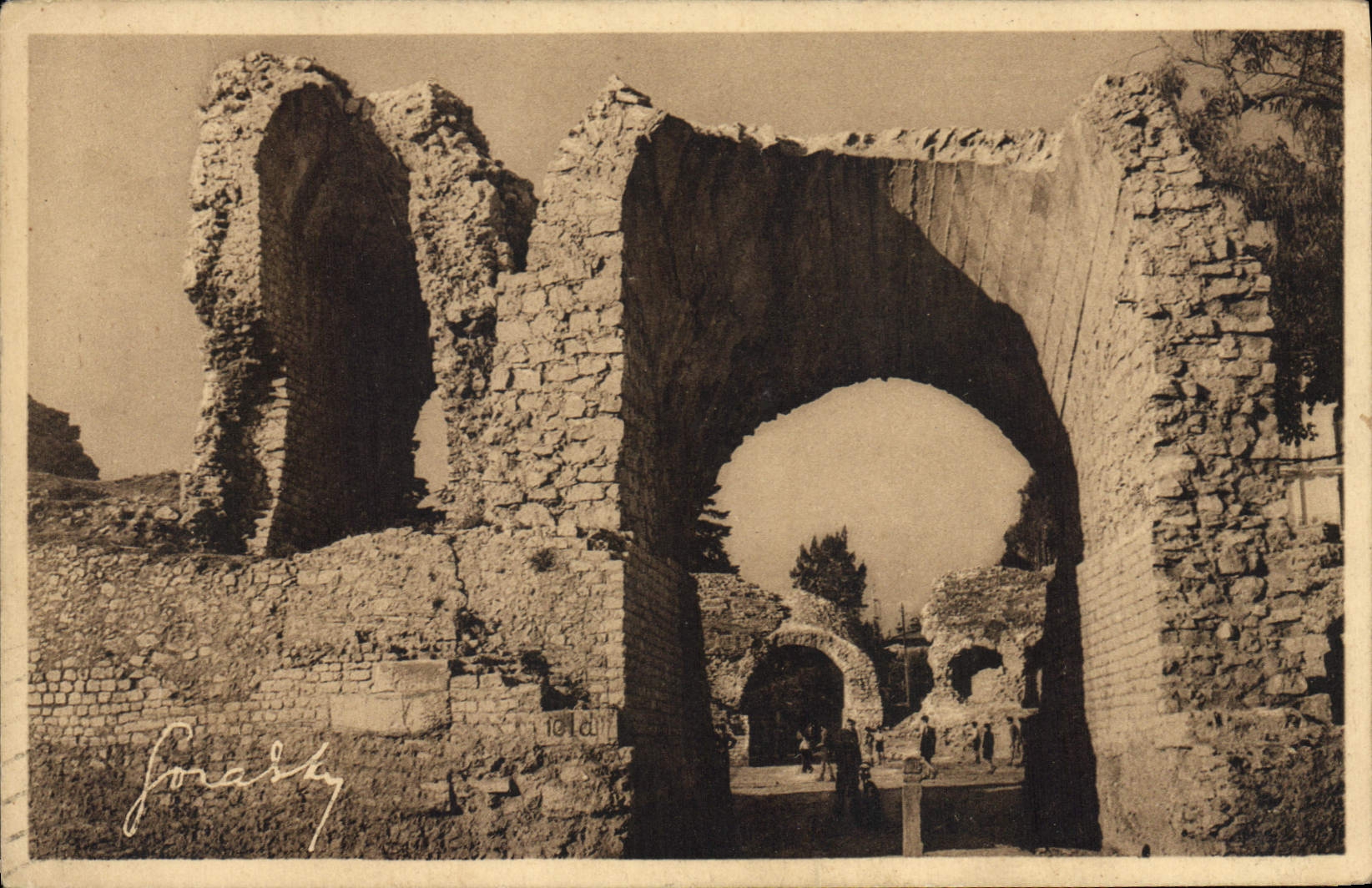 CPA Ruines des Arenes romaines de Cimiez 