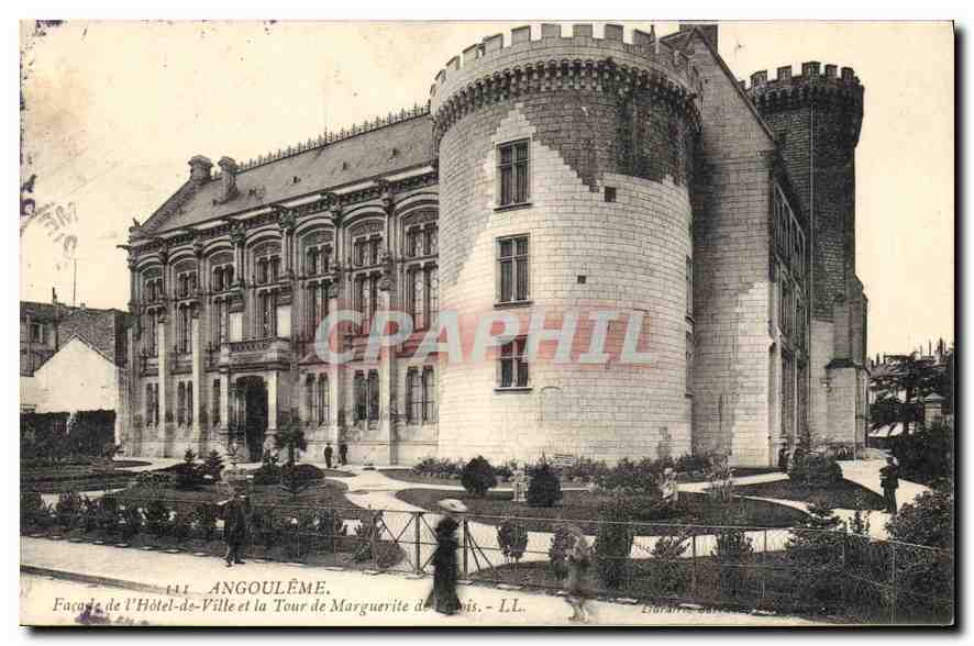 Angoulême — Façade de l'Hôtel-de-Ville et la Tour de Marguerite — LL