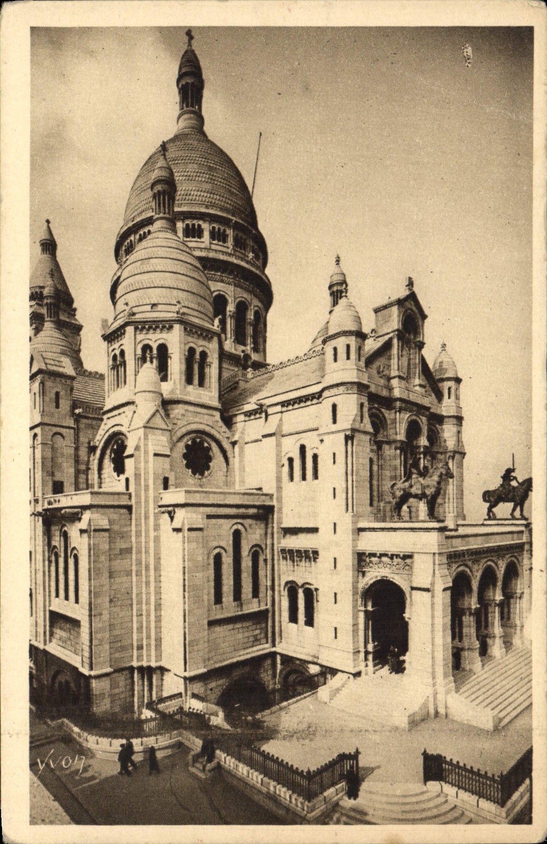 CPA Paris en Flanant Montmartre La Basilique du Sacre Coeur 