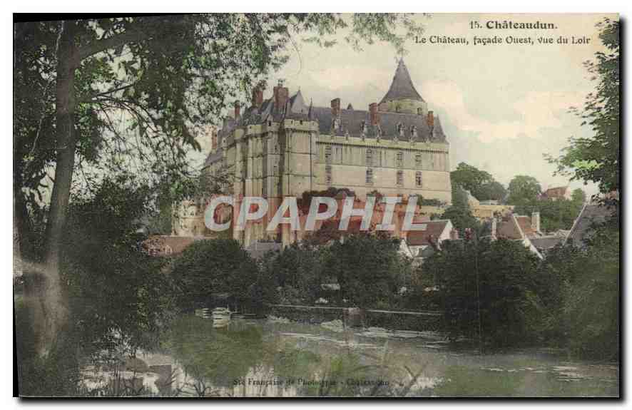CPA Chateaudun Le Chateau facade Ouest vue du Loir 