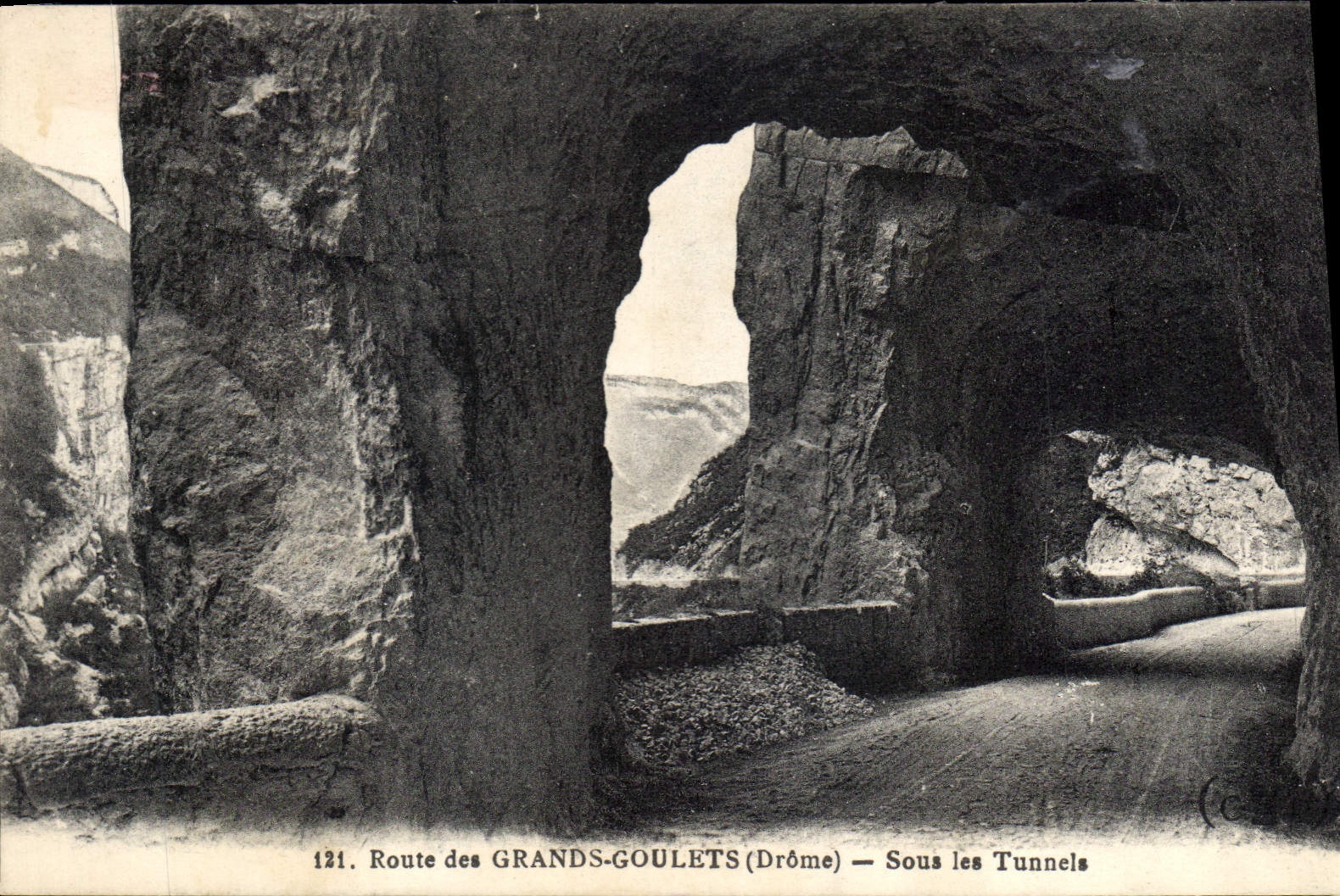 CPA Route des Grands Goulets Drome Sous les Tunnels 